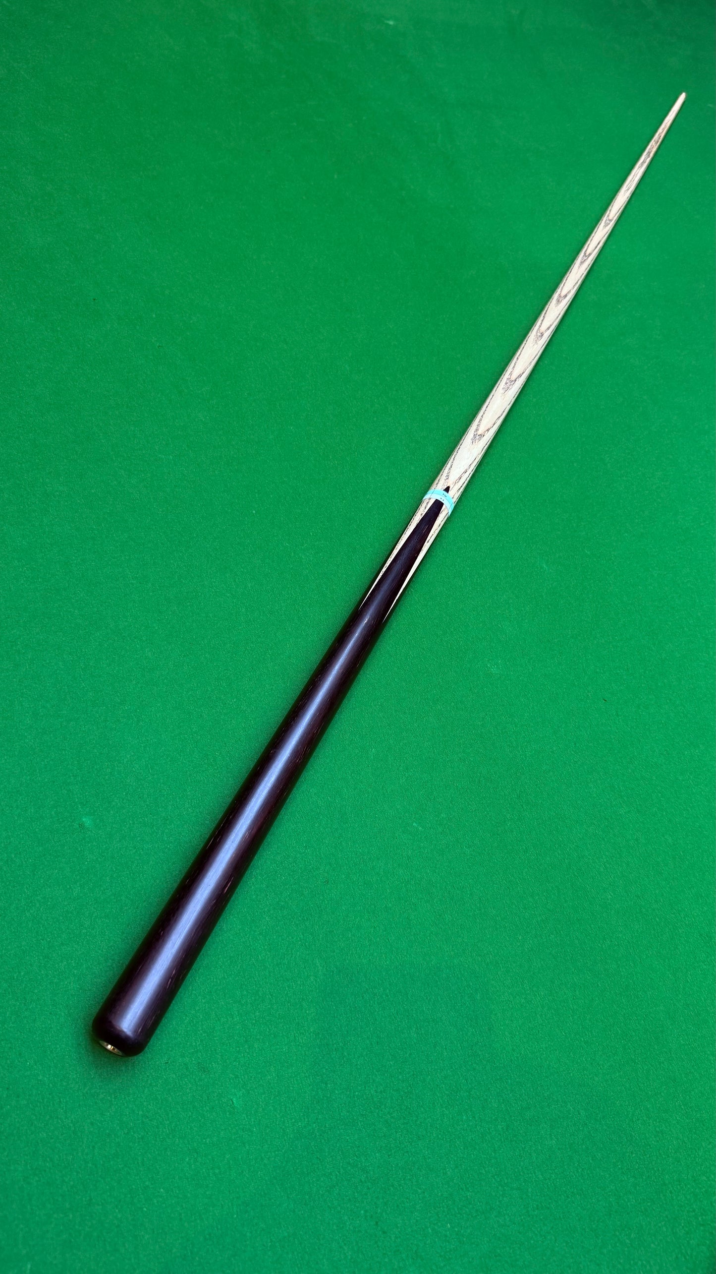 ASIA Cue SERIE 1– Handmade Ash Snooker Cue – 58” / 9.4 mm Tip / 18 oz | CueShop Morocco