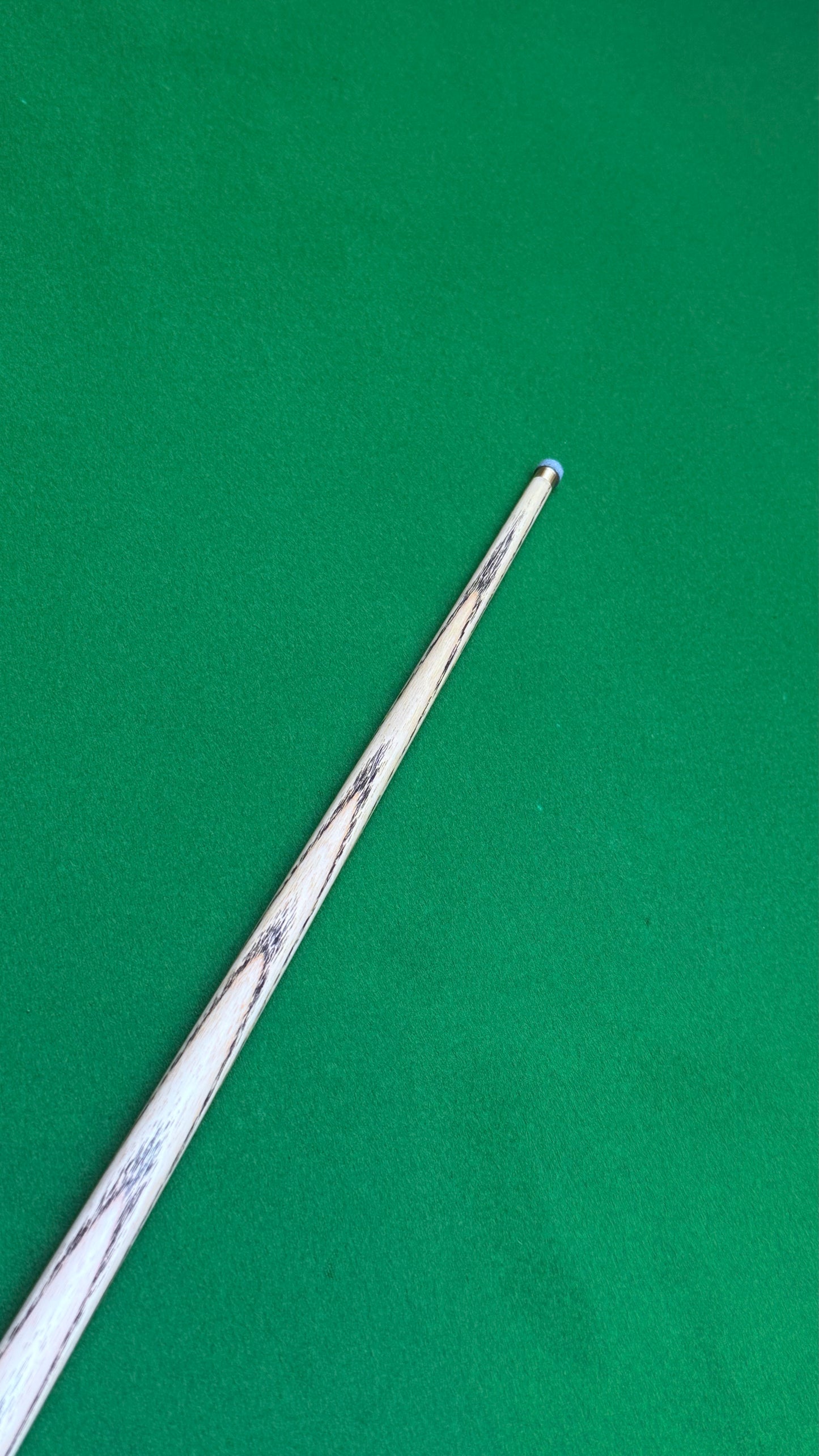 ASIA Cue SERIE 1– Handmade Ash Snooker Cue – 58” / 9.5mm Tip / 18.1 oz | CueShop Morocco