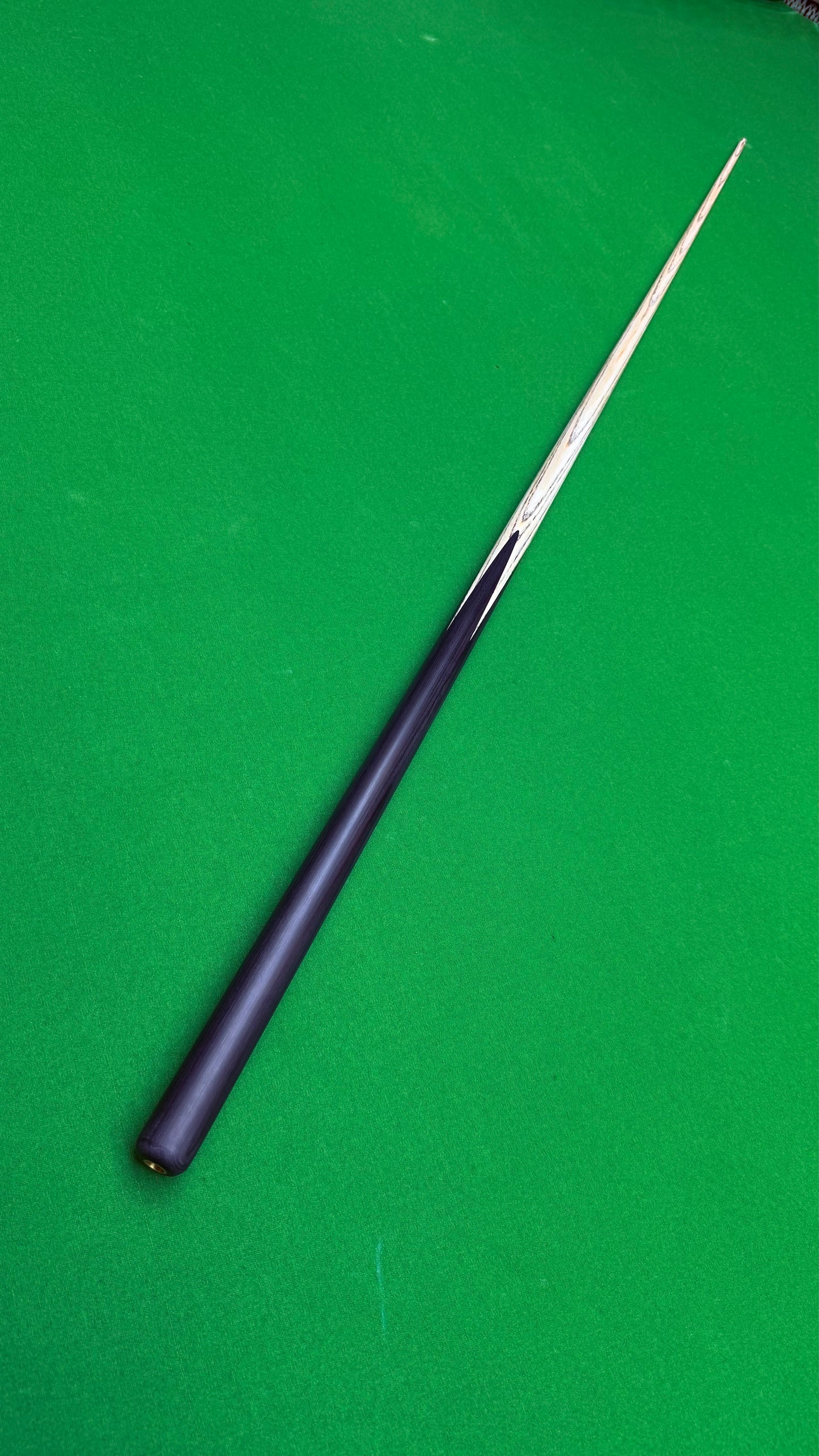 Special Cue – Handmade Ash Pool Cue – 58” /8.5mm Tip / 17.7oz | CueShop Morocco