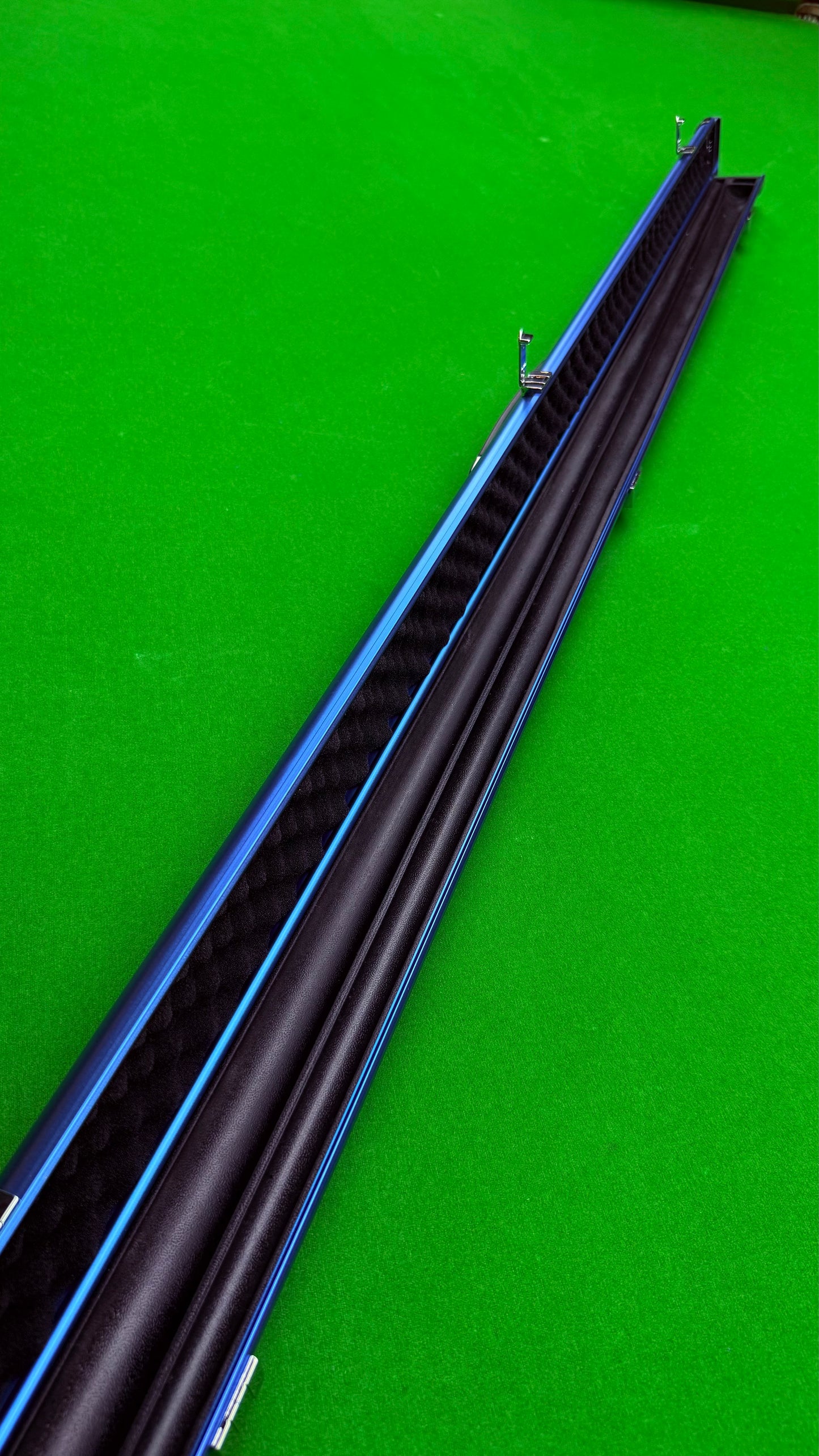 Pochette Bleu Clair Premium pour Queue de Snooker – 1 Pièce / 2 Compartiments | CueShop Maroc