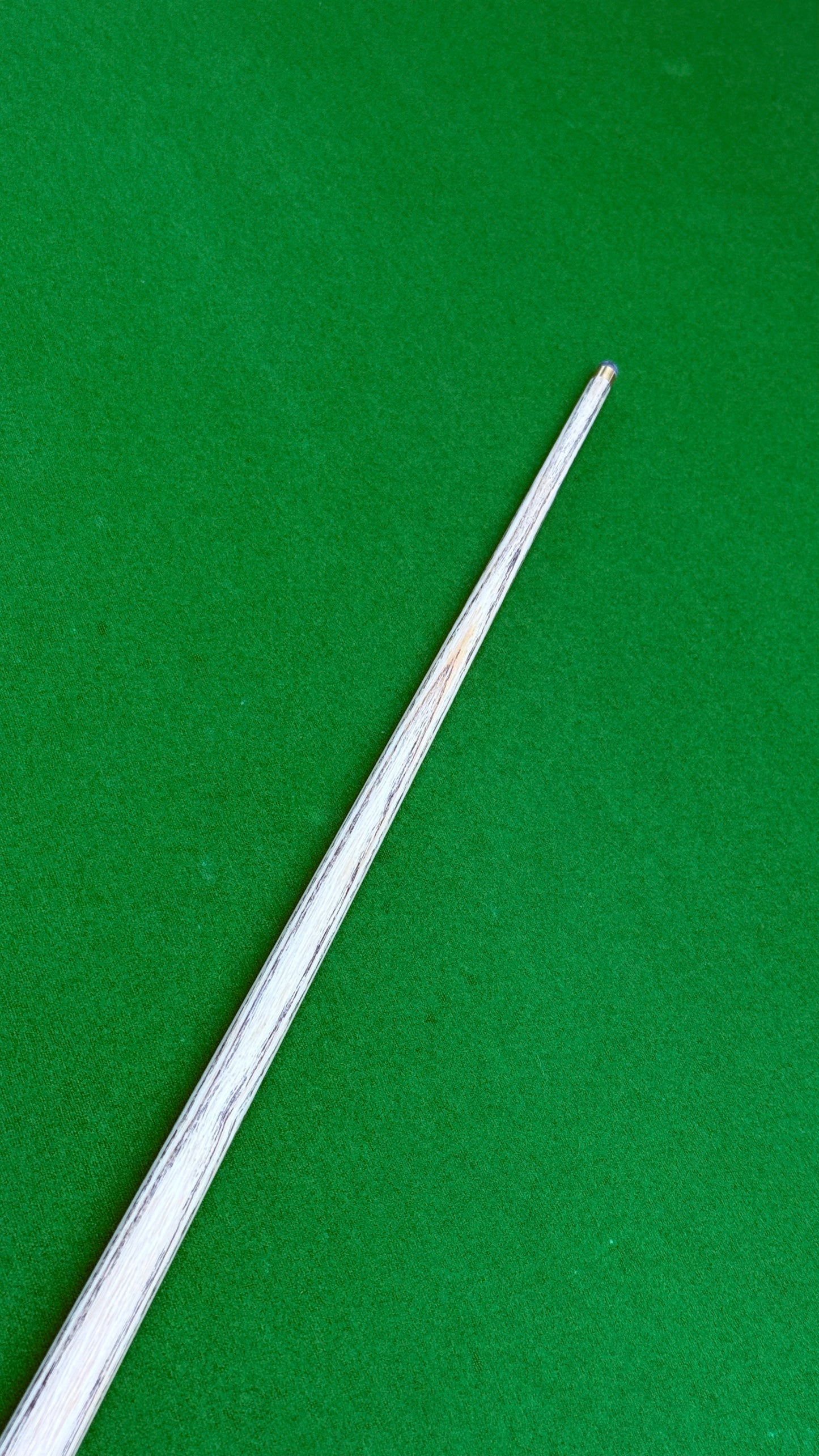 Special Cue – Queue Artisanale de Snooker en Frêne – 58 Pouces / Embout 8,5 mm / 18 oz | CueShop Maroc