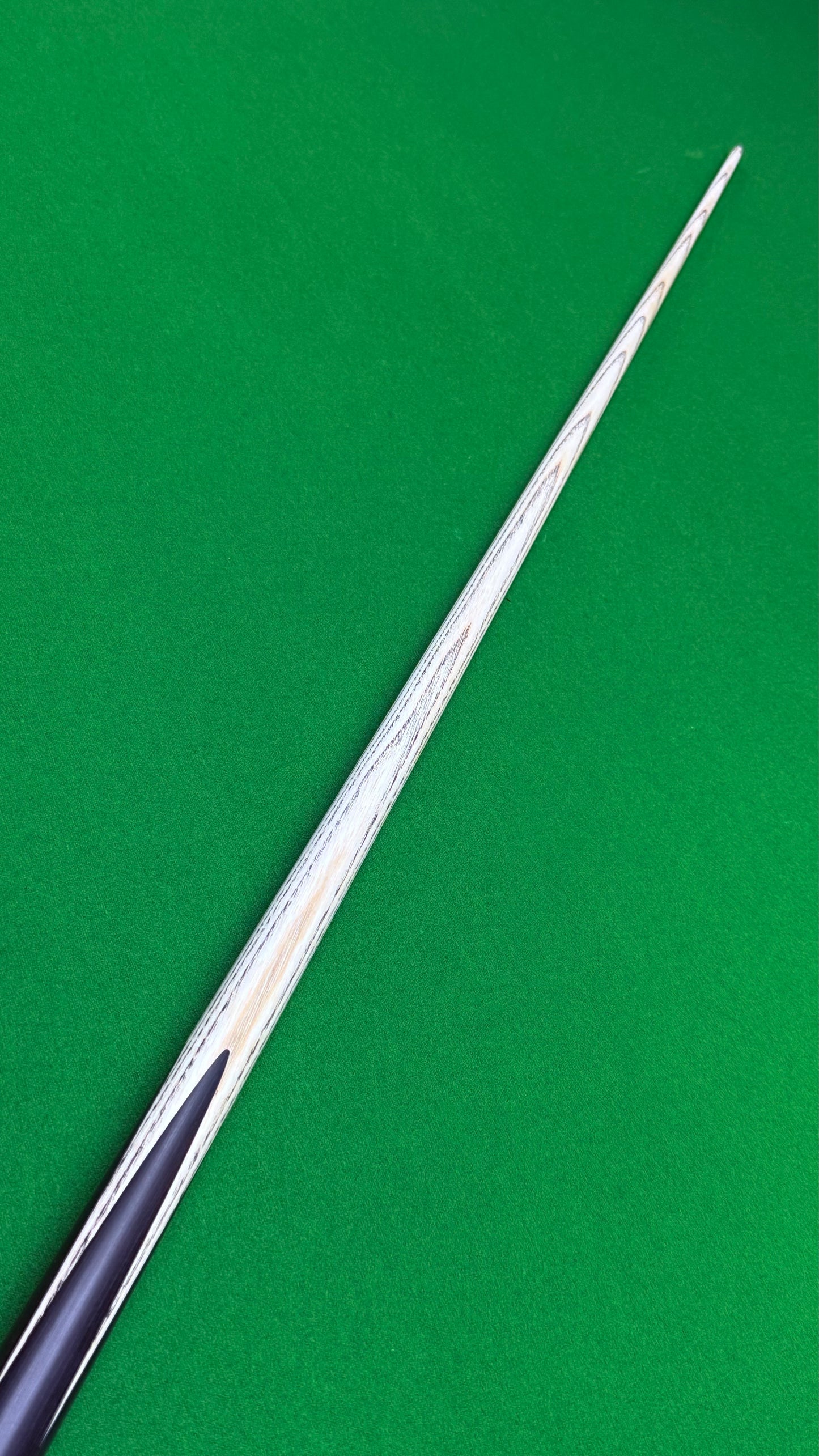 Special Cue – Handmade Ash Pool Cue – 58” / 8.5 mm Tip / 17.8 oz | CueShop Morocco