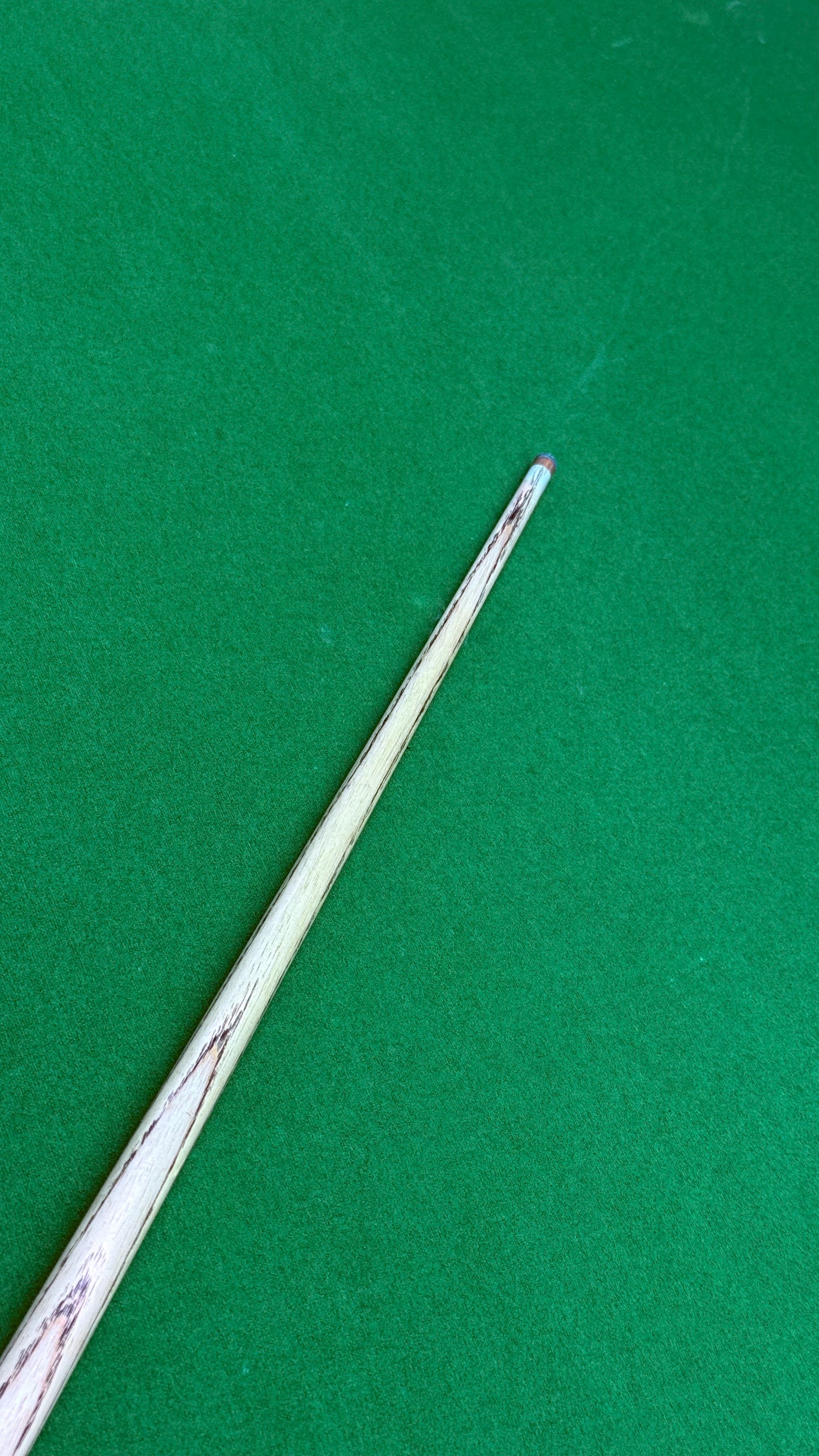 Unique Cue – Handmade Ash pool Cue – 58” / 8.2 mm Tip / 17.6 oz | CueShop Morocco