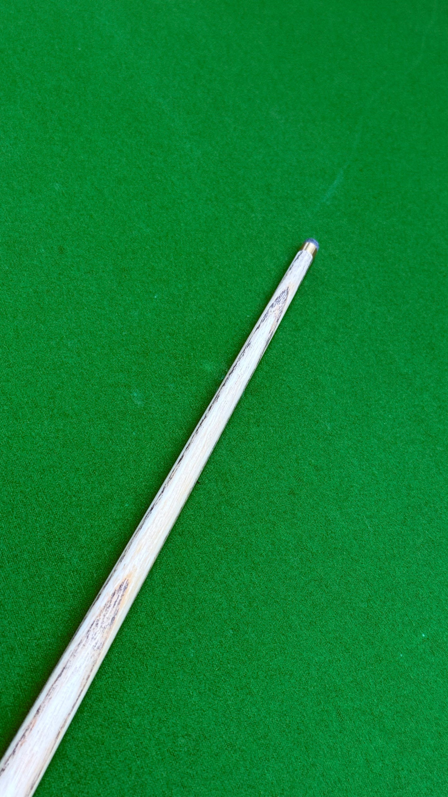 Special Cue – Queue Artisanale de Snooker en Frêne – 58 Pouces / Embout 8,6 mm / 18 oz | CueShop Maroc