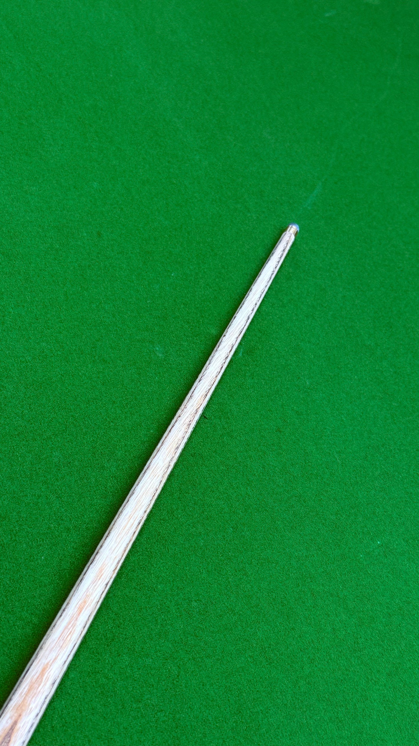 Special Cue – Handmade Ash Pool Cue – 58” / 8.5 mm Tip / 18 oz | CueShop Morocco