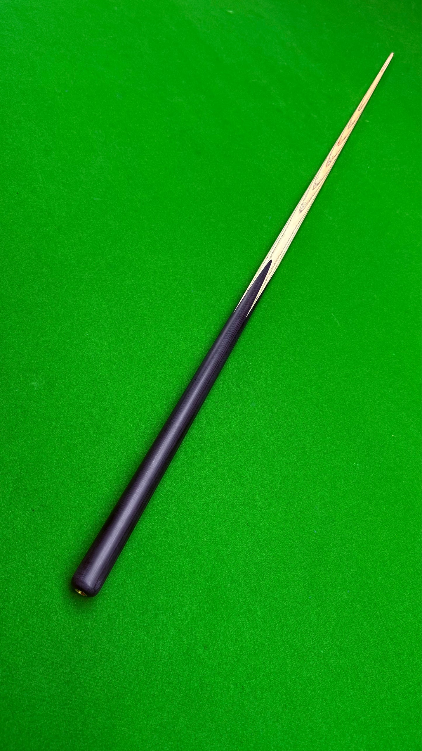 Special Cue – Queue Artisanale de Billard en Frêne – 58 Pouces / Embout 8,5 mm / 18 oz | CueShop Maroc