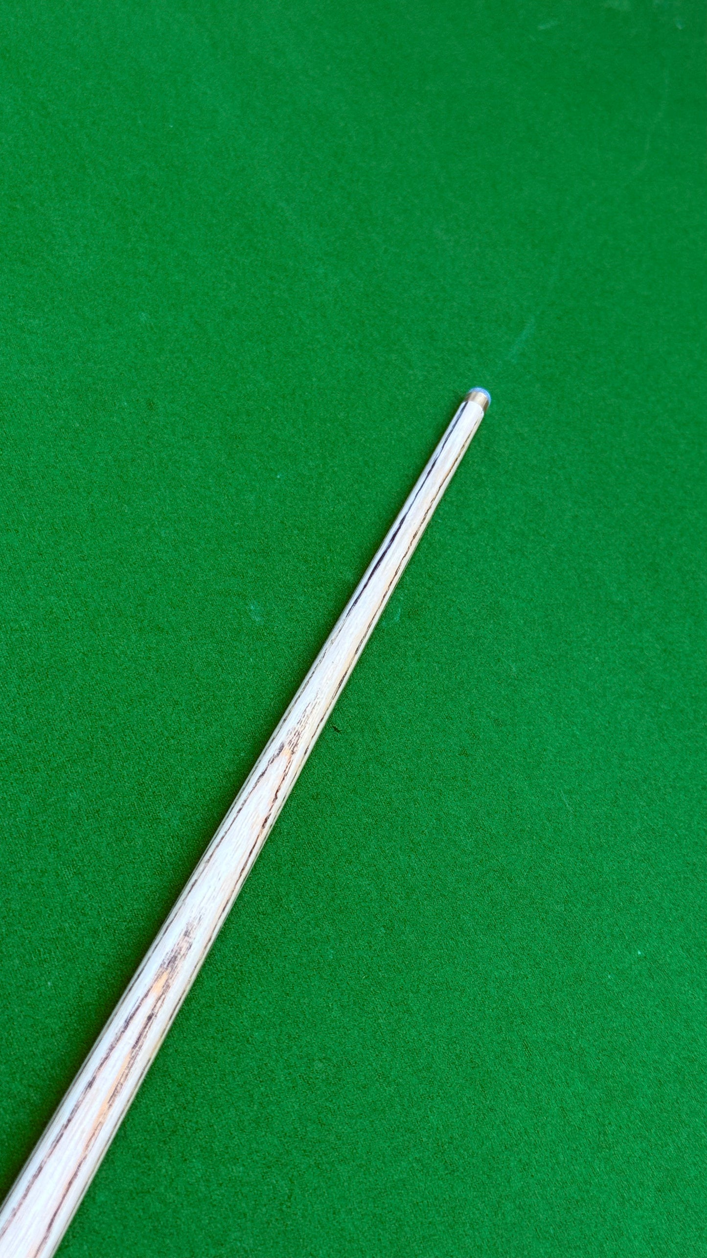 Special Cue – Handmade Ash Snooker Cue – 58” / 9.55 mm Tip / 18 oz | CueShop Morocco