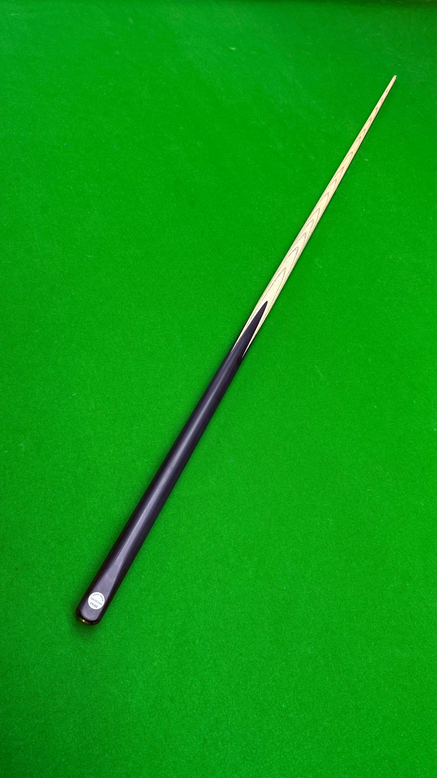 Special Cue – Queue Artisanale de Billard en Frêne – 58 Pouces / Embout 8,5 mm / 17,7 oz | CueShop Maroc