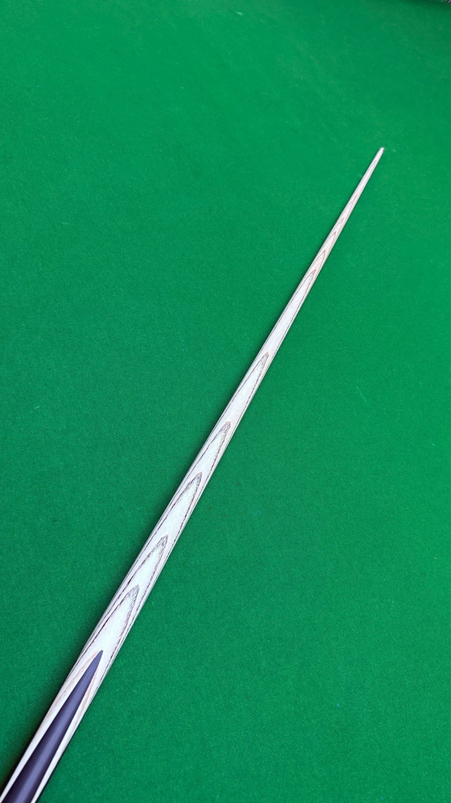 Special Cue – Queue Artisanale de Billard en Frêne – 58 Pouces / Embout 8,5 mm / 18 oz | CueShop Maroc
