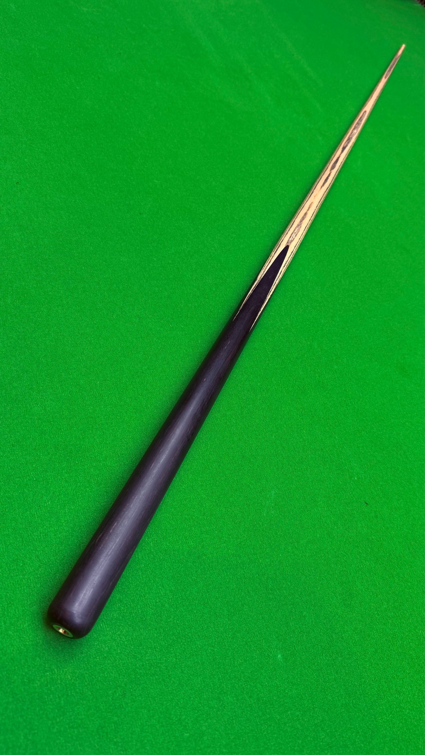 Unique Cues Pure Edition FS – Snooker Cue – 58" | Tip 9.5 mm | 18.2 oz | 29.5