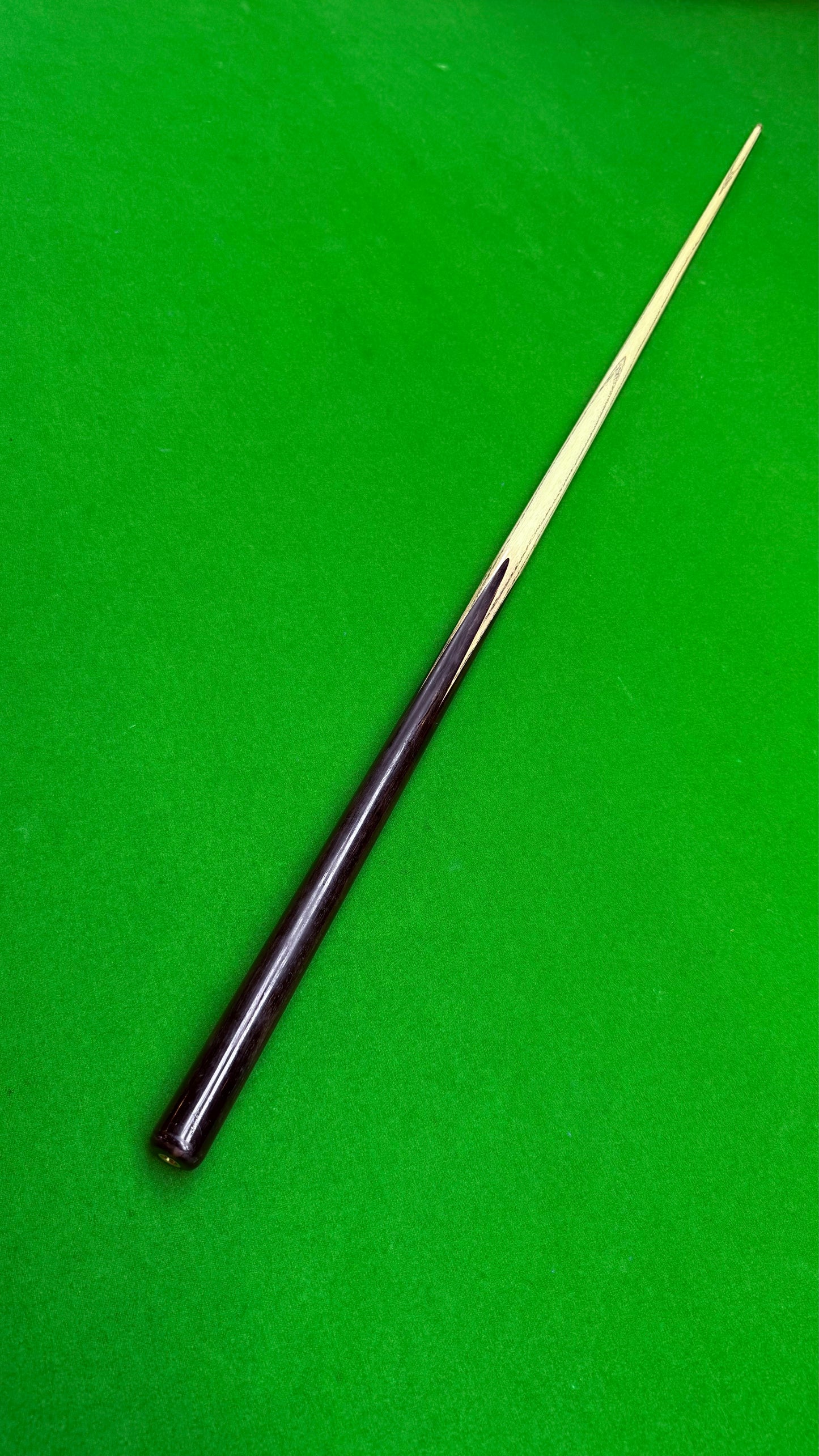 Unique Black classic Cue – Handmade Ash Snooker Cue – 58” / 9.5 mm Tip / 18 oz | CueShop Morocco
