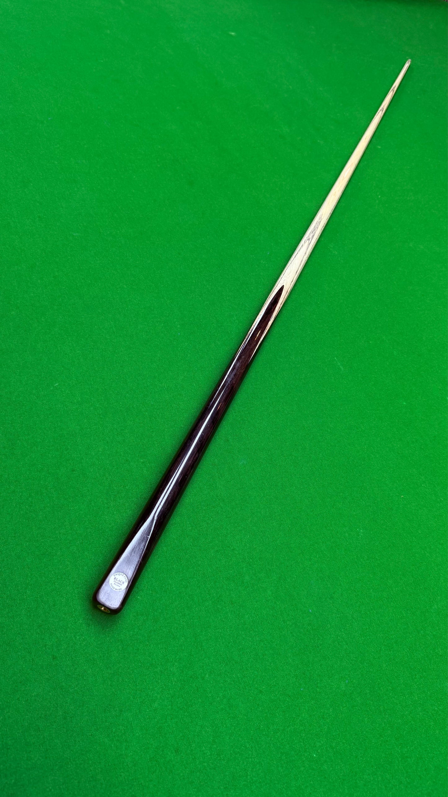 Unique Black classic Cue – Handmade Ash Snooker Cue – 58” / 9.5 mm Tip / 18 oz | CueShop Morocco