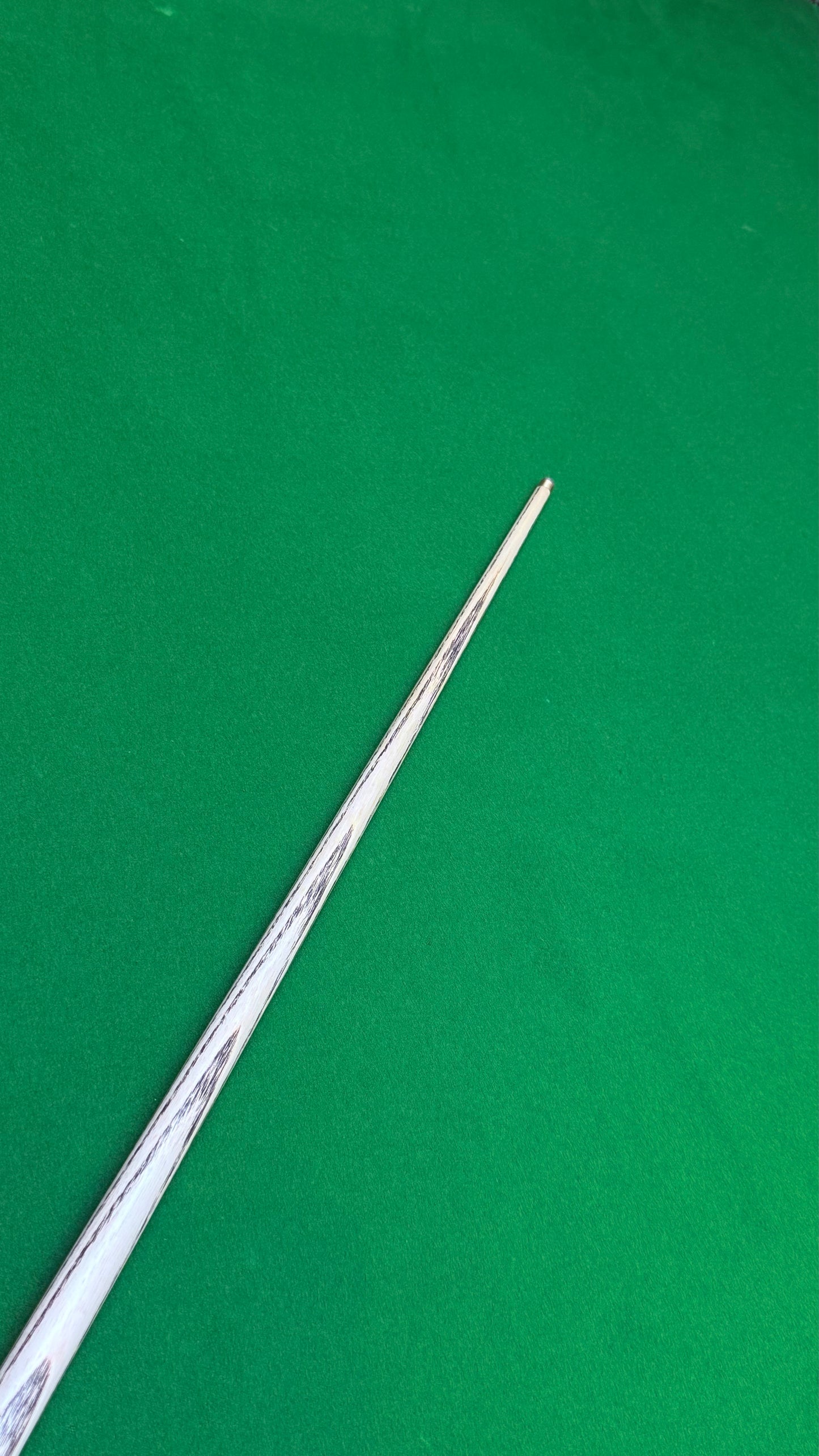ASIA Cue SERIE 1– Handmade Ash Snooker Cue – 58” / 9.4 mm Tip / 18 oz | CueShop Morocco