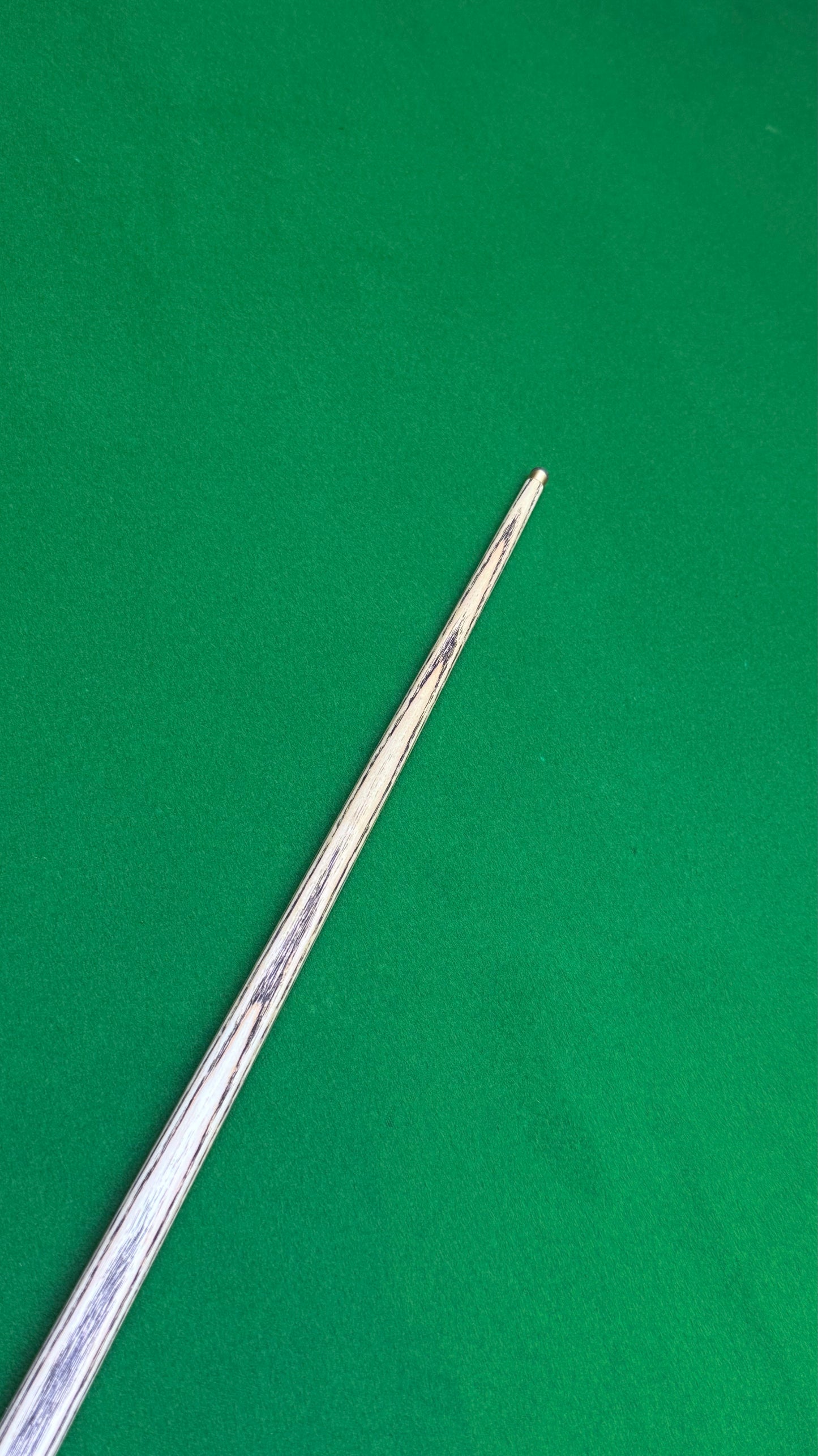 ASIA Cue SERIE 2– Handmade Ash Snooker Cue – 58” / 9.4 mm Tip / 18 oz | CueShop Morocco