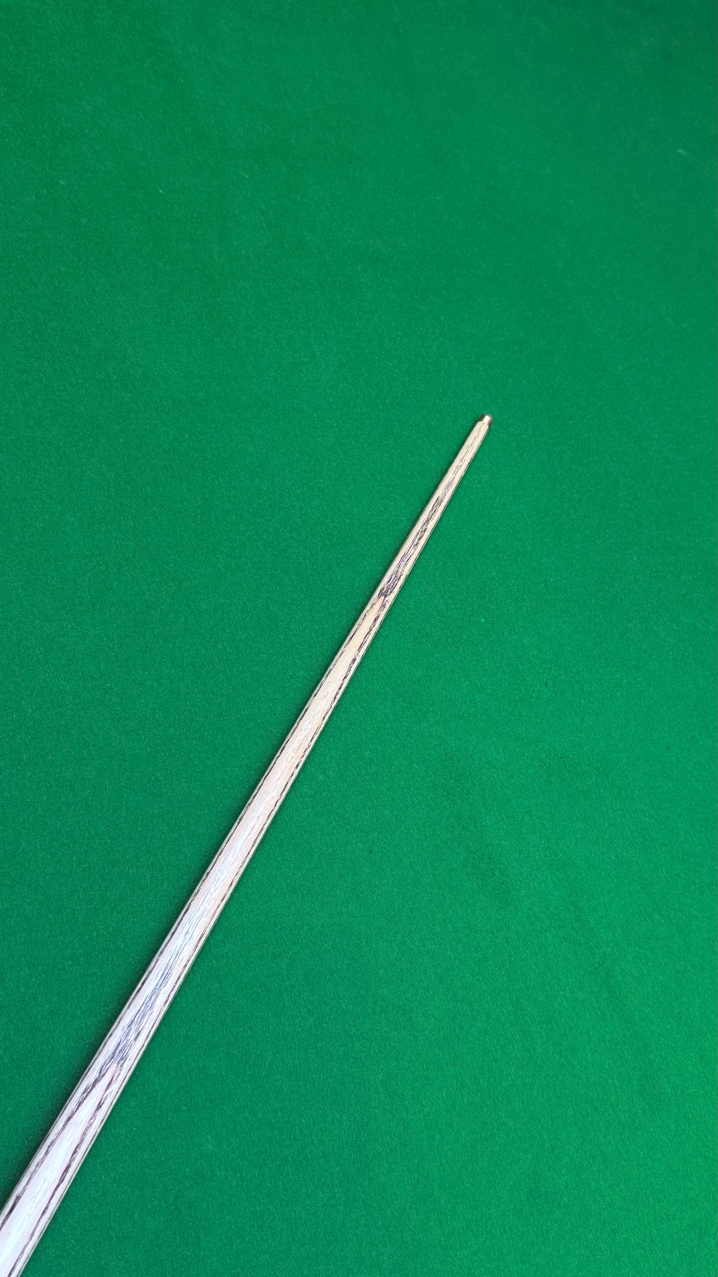ASIA Cue SERIE 2 – Handmade Ash Snooker Cue – 58” / 9.4 mm Tip / 18 oz | CueShop Morocco