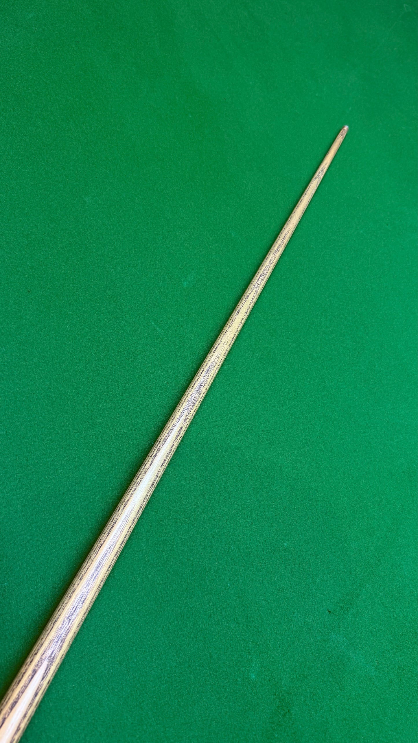Green Baize Vanquish-Handmade Ash Snooker Cue – 56.7” / 9.2 mm Tip / 17.8 oz | CueShop Morocco