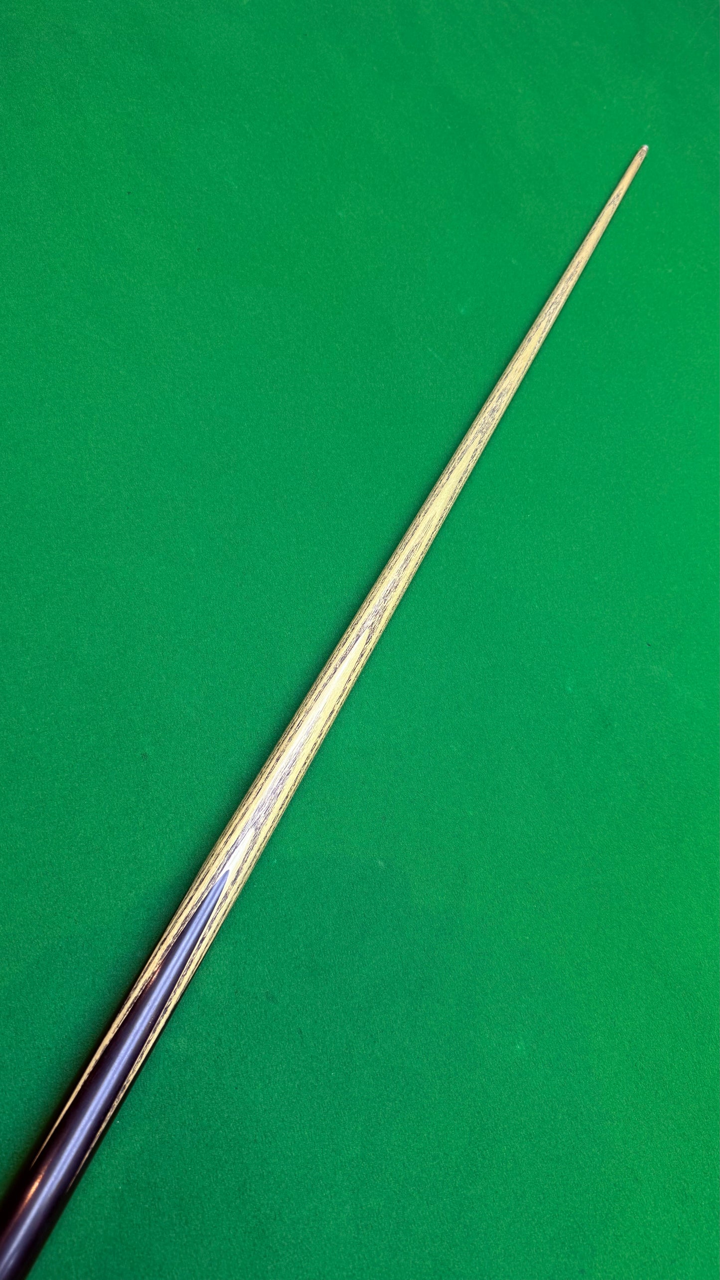Green Baize Vanquish-Handmade Ash Snooker Cue – 56.7” / 9.2 mm Tip / 17.8 oz | CueShop Morocco