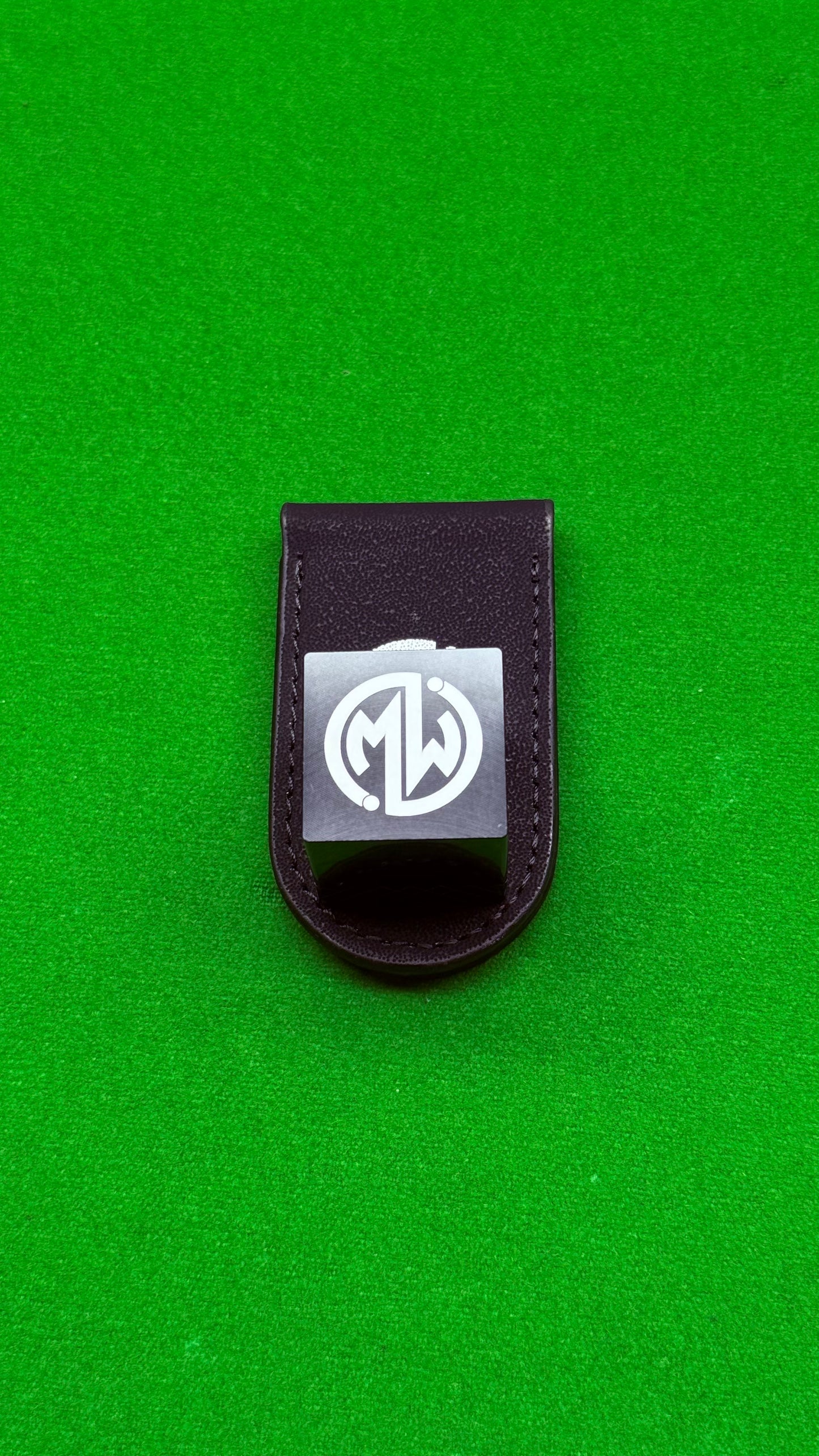 Mark Williams Magnetic Chalk clips  black square for Snooker & Pool Cues – CueShop Maroc