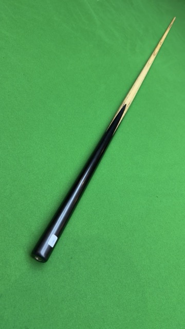 Ton Praram III Série 2 Pro Cue – Handmade Ash Snooker Cue – 58” / 9.5 mm Tip / 18.2 oz | CueShop Morocco