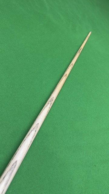 Ton Praram III Série 2 Pro Cue – Handmade Ash Snooker Cue – 58” / 9.4] mm Tip / 18.2 oz | CueShop Morocco