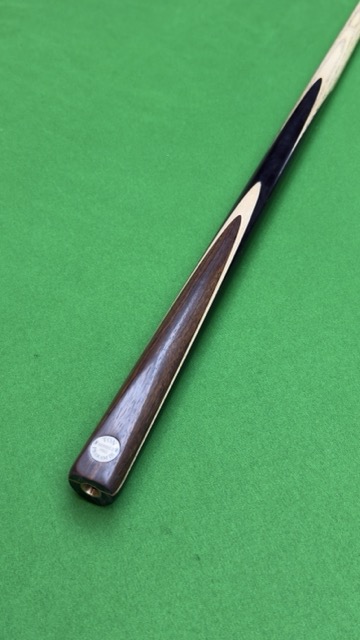 Ton Praram III Série 2 Pro Cue – Handmade Ash Snooker Cue – 58” / 9.5 mm Tip / 18.2 oz | CueShop Morocco