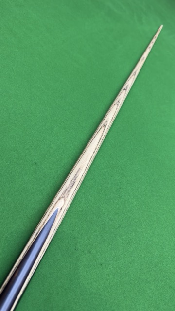 Ton Praram III Série 2 Pro Cue – Handmade Ash Snooker Cue – 58” / 9.5 mm Tip / 18 oz | CueShop Morocco