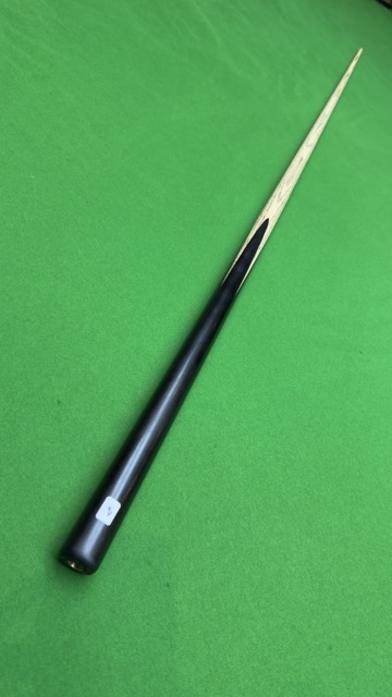 Ton Praram Série 1 Cue – Handmade Ash Snooker Cue – 58” / 9.4 mm Tip / 18 oz | CueShop Morocco