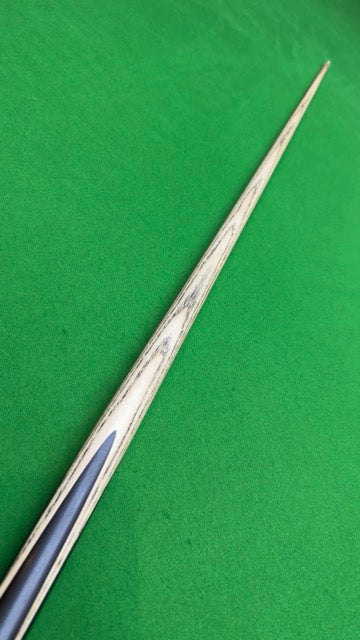 Ton Praram Série 1 Cue – Handmade Ash Snooker Cue – 58” / 9.4 mm Tip / 18 oz | CueShop Morocco