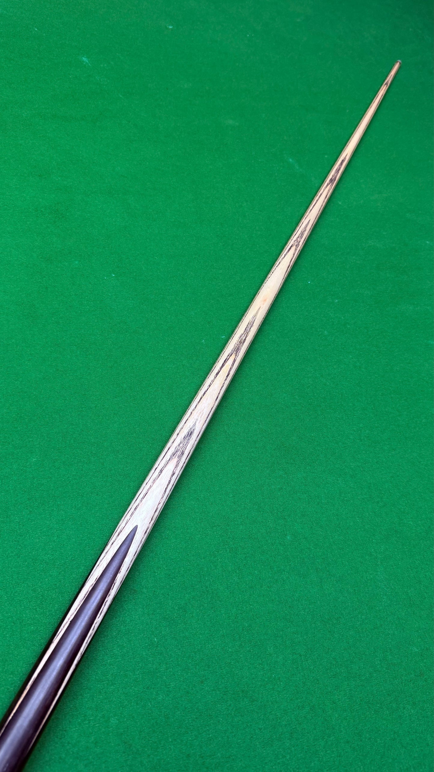 Unique cues -Black classic 1 pc - Ash - 9.5mm - 58" - 18oz