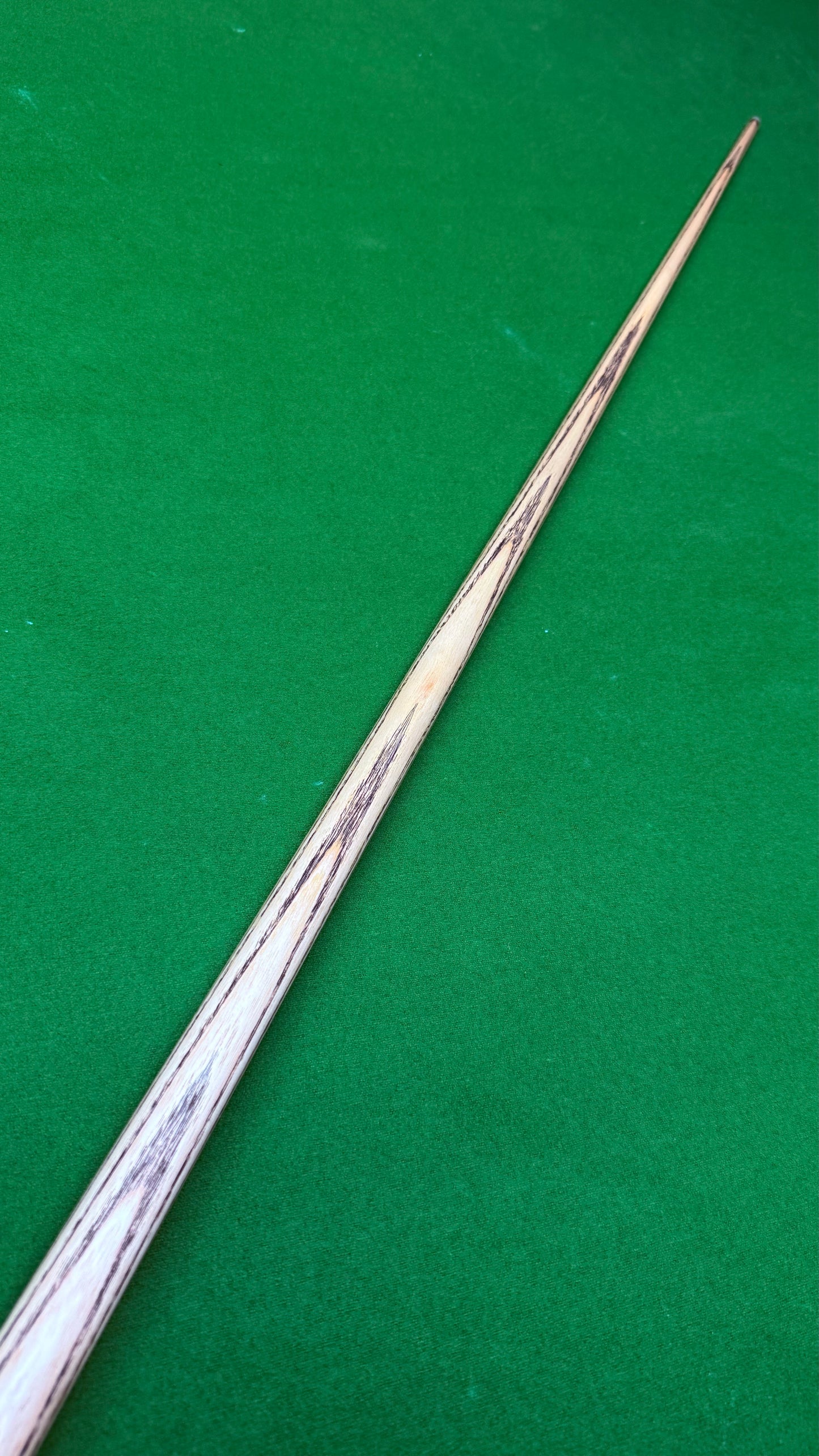 Unique cues -Black classic 1 pc - Ash - 9.5mm - 58" - 18oz