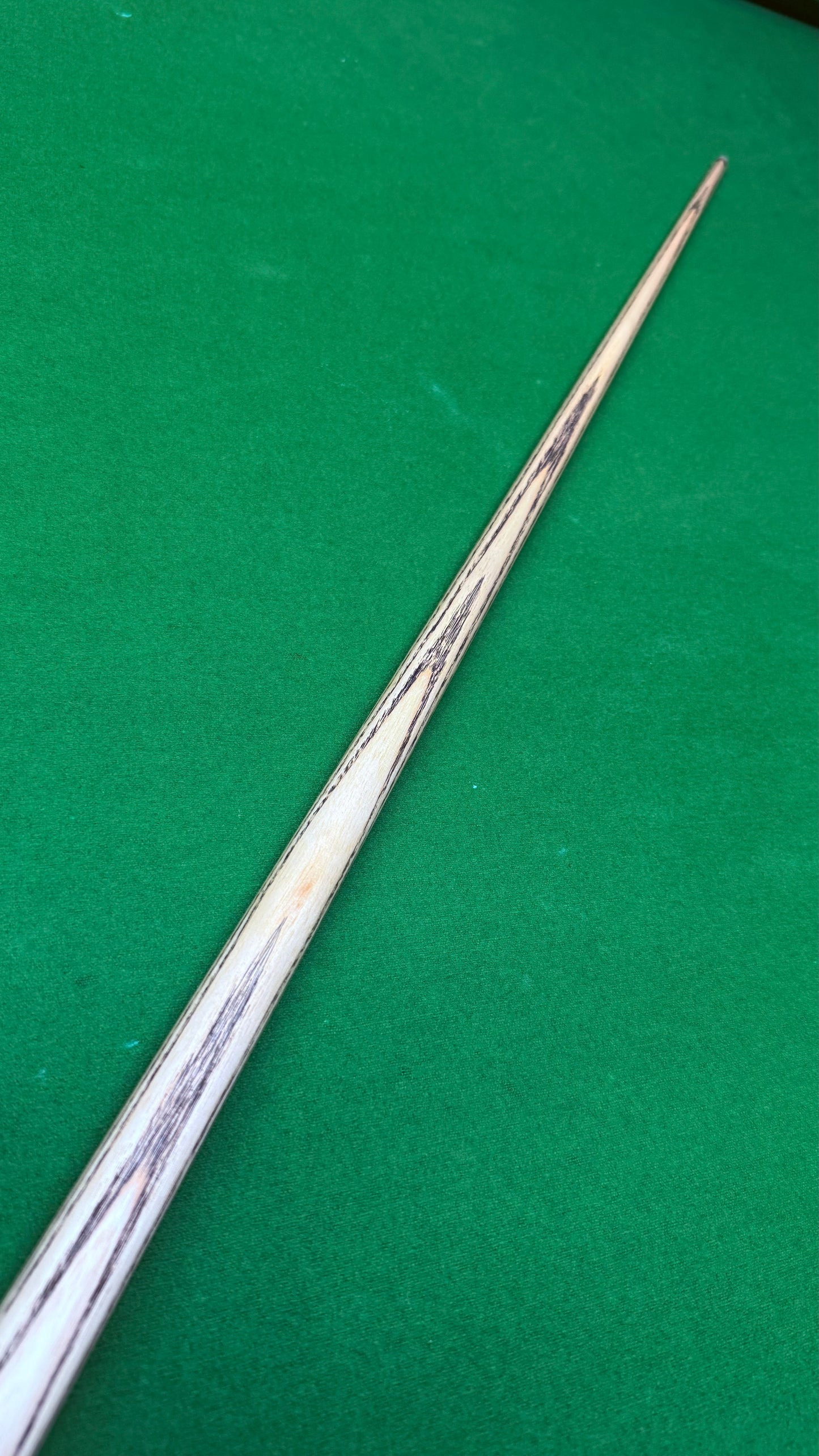 Unique cues -Black classic 1 pc - Ash - 9.5mm - 58" - 18oz