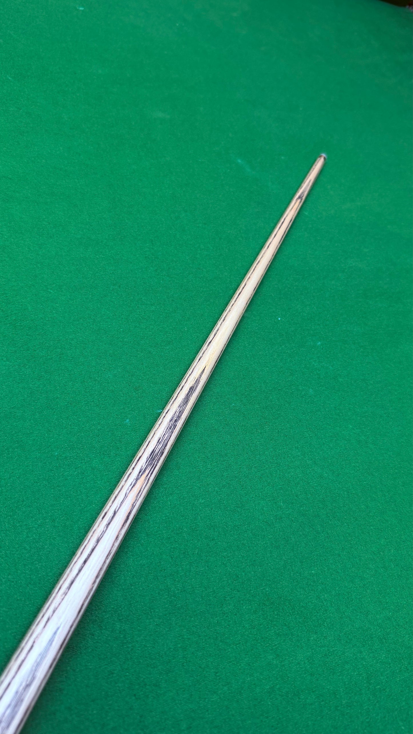 Unique cues -Black classic 1 pc - Ash - 9.5mm - 58" - 18oz