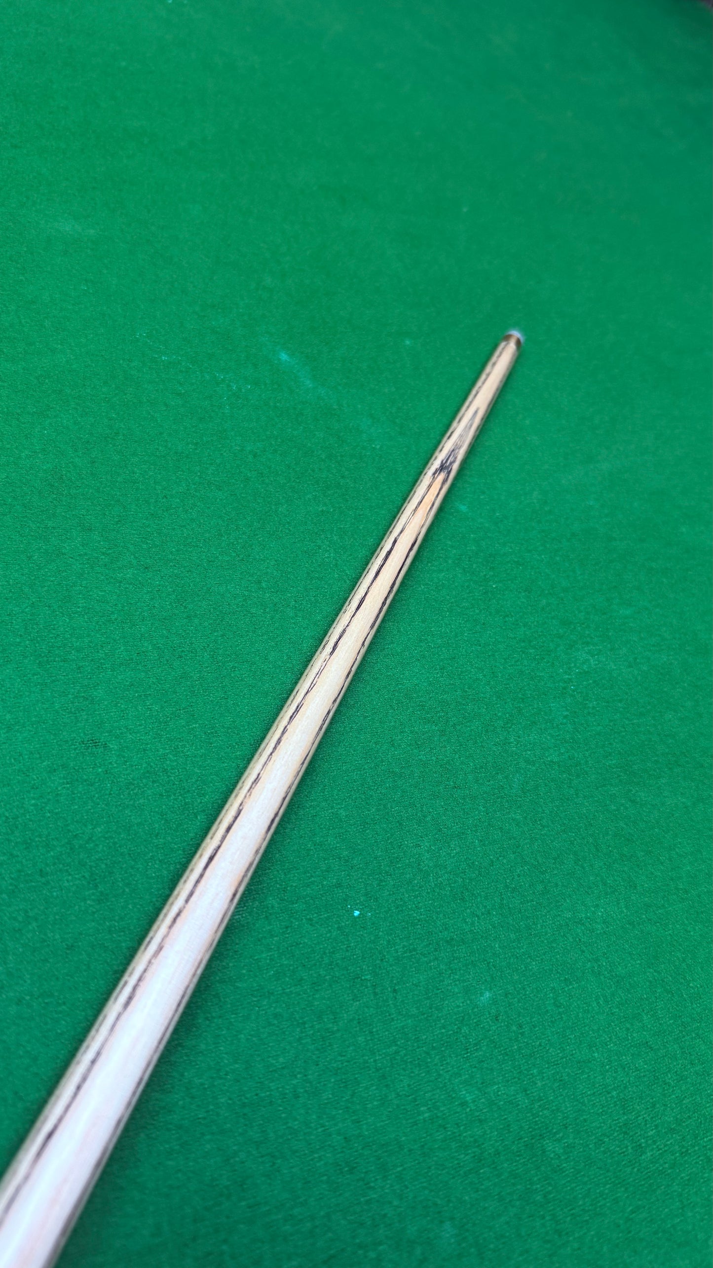 Unique cues -Black classic 1 pc - Ash - 9.5mm - 58" - 18oz