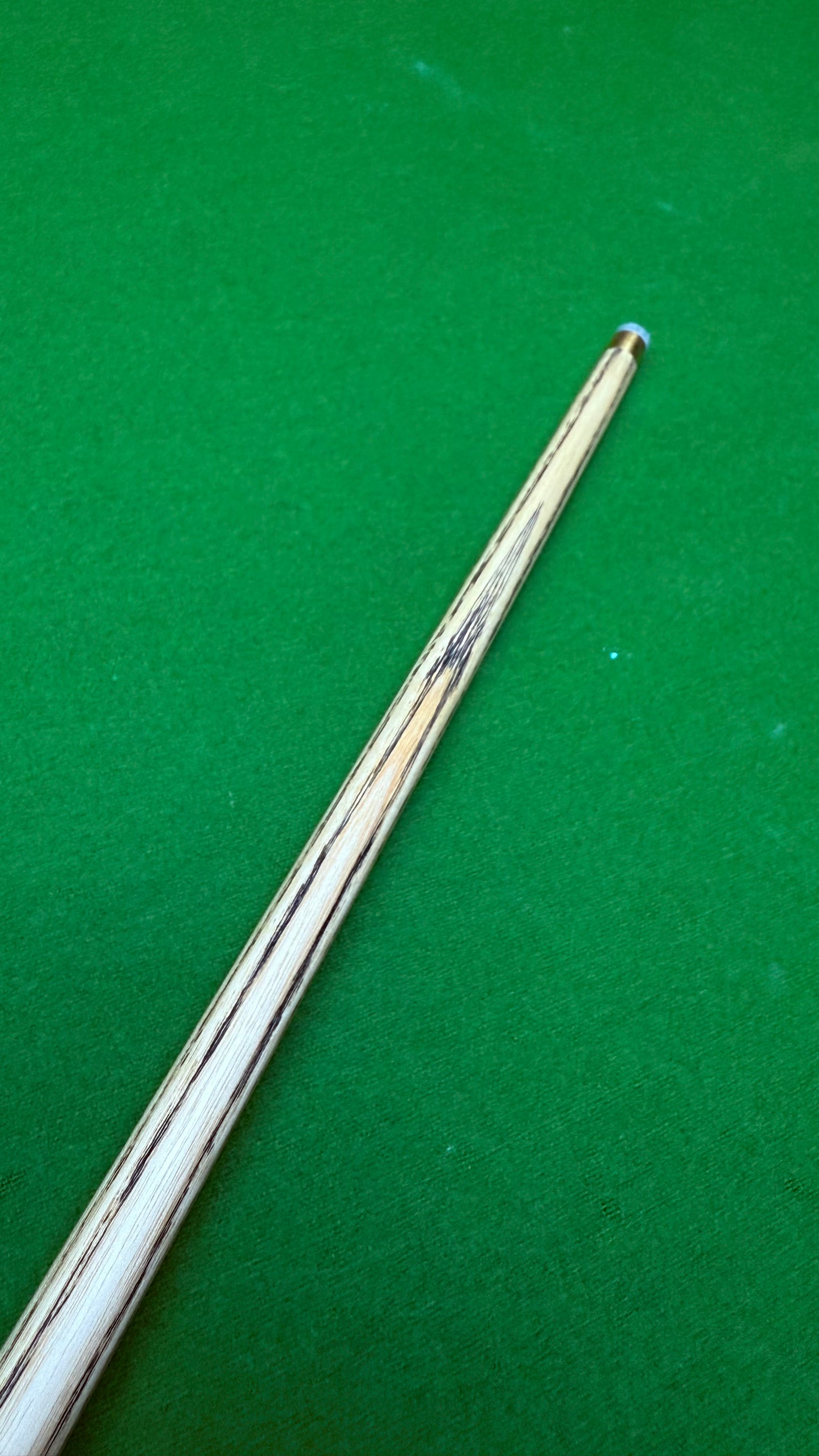 Unique cues -Black classic 1 pc - Ash - 9.5mm - 58" - 18oz