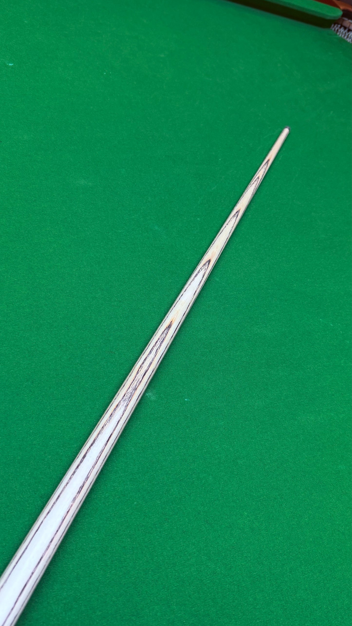 SPECIAL CUES PRIME 1 pc - Ash - 9.6mm - 57.5" - 18.2oz