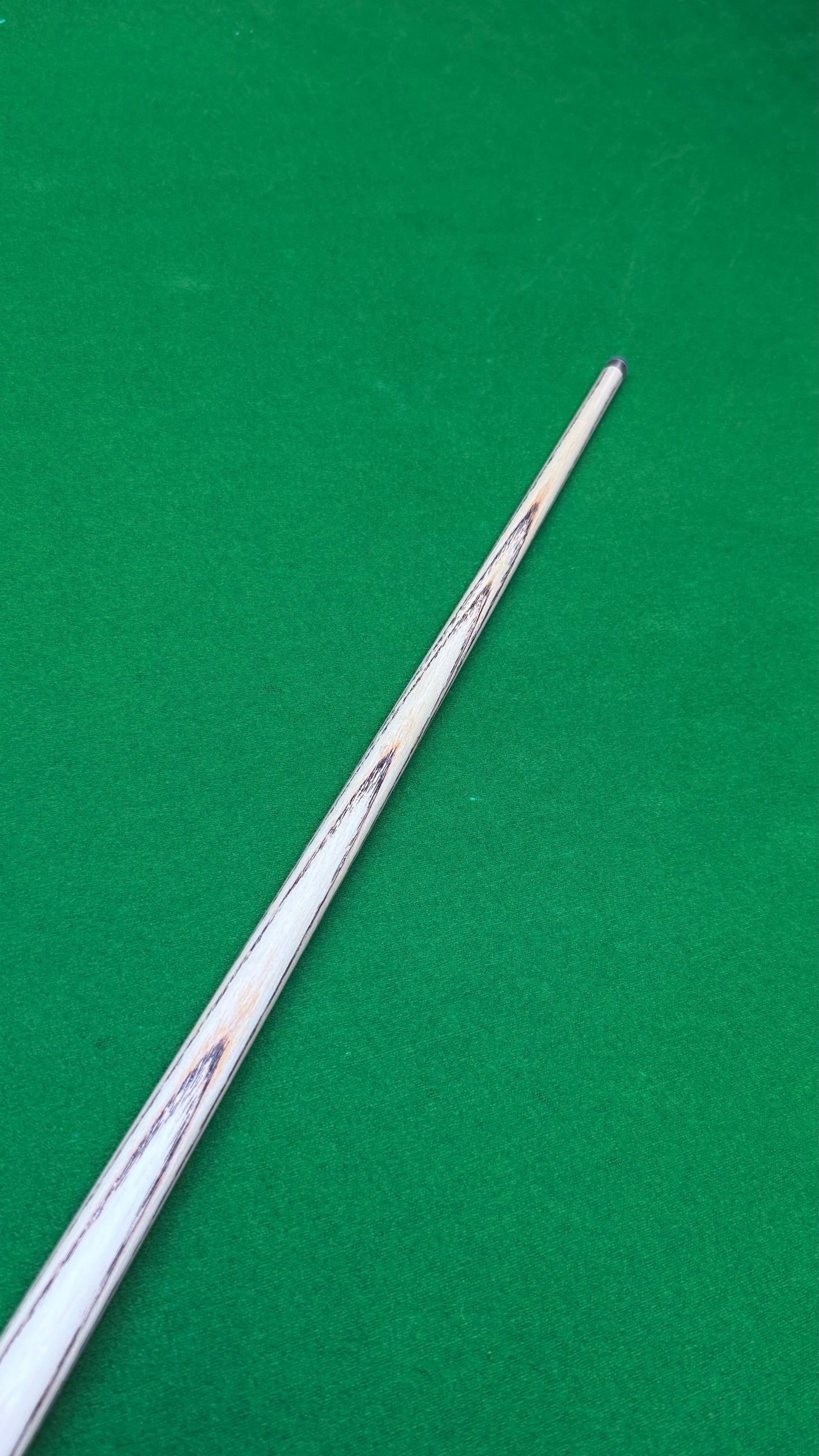 SPECIAL CUES PRIME 1 pc - Ash - 9.6mm - 57.5" - 18.2oz