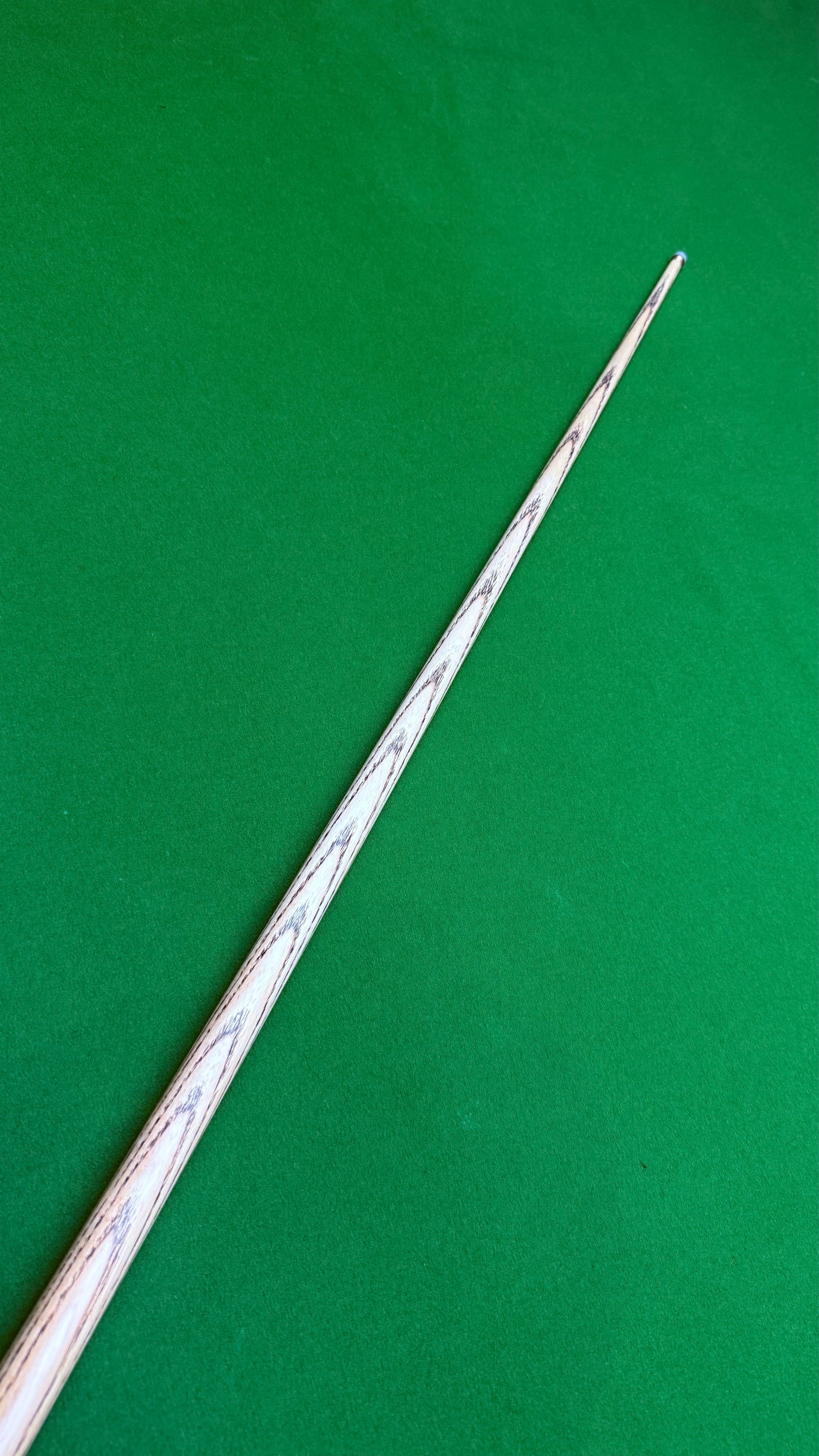 ASIA Cue SERIE 1– Handmade Ash Snooker Cue – 58” / 9.5mm Tip / 18.1 oz | CueShop Morocco