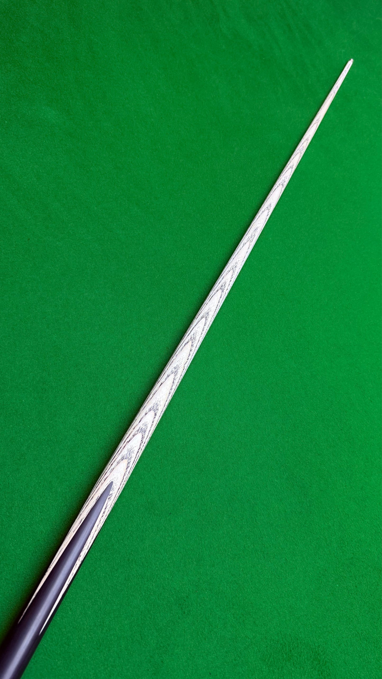 Special Cue Prime – Handmade Ash Snooker Cue – 58” / 9.55 mm Tip / 18 oz | CueShop Morocco