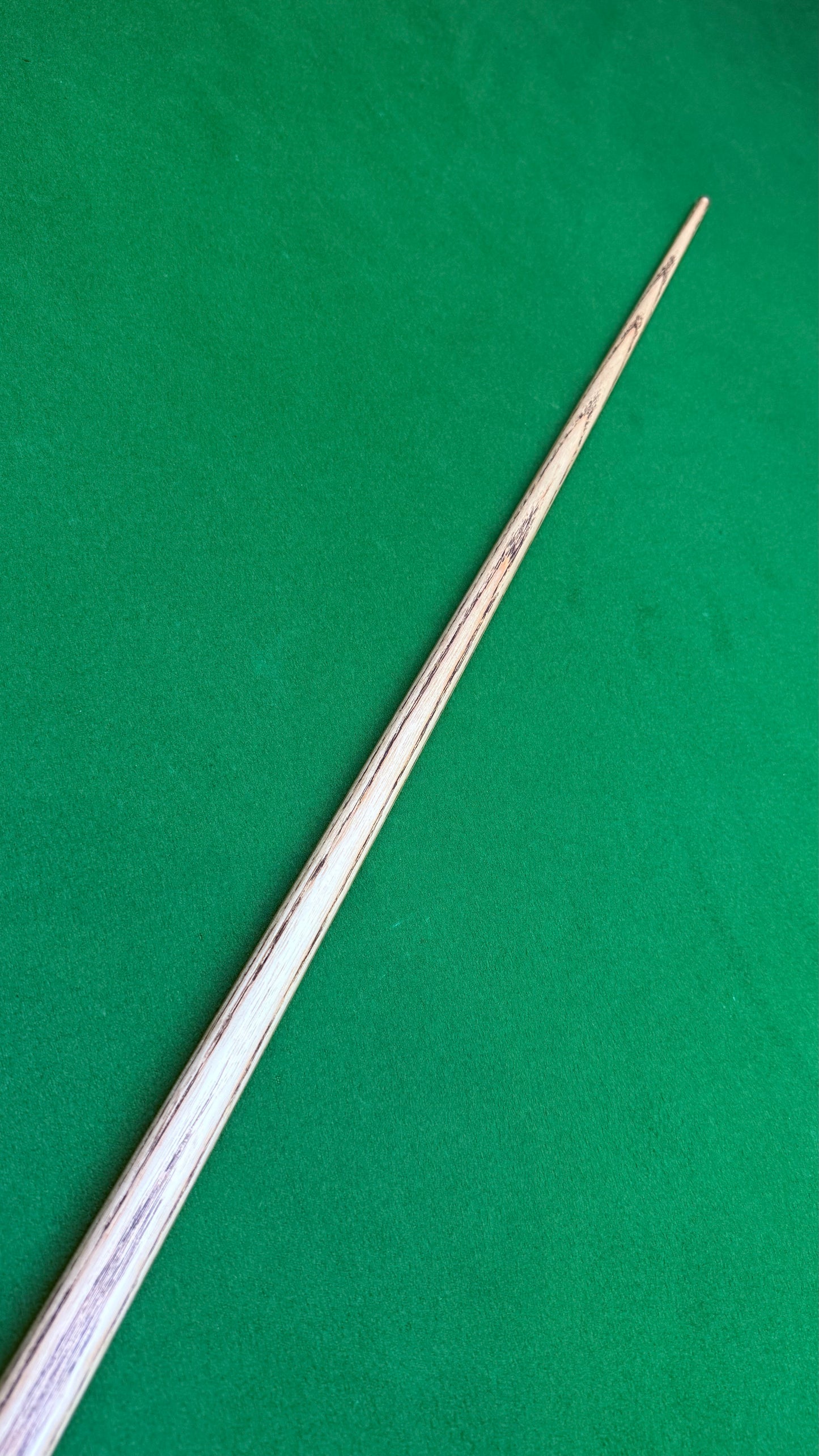 TON PRARAM  III cue PHANTOM   n°1904 FS – Handmade Ash Snooker Cue – 59.5” / 9.5 mm Tip / 18 oz | CueShop Morocco