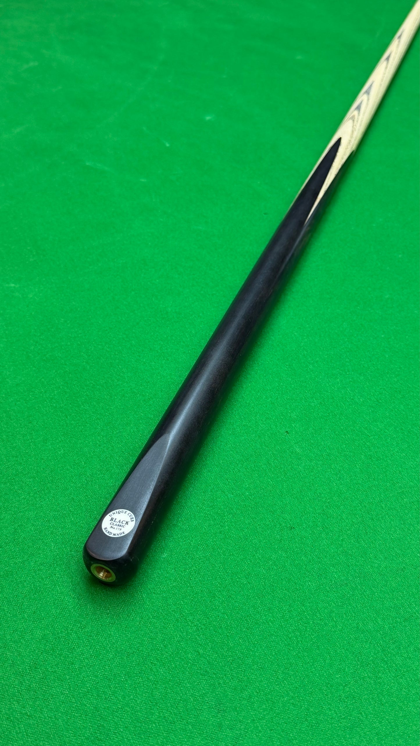 Unique Black Classic – Snooker Cue |Tip 9.4 mm| 58”| 18.2 oz | 29.5