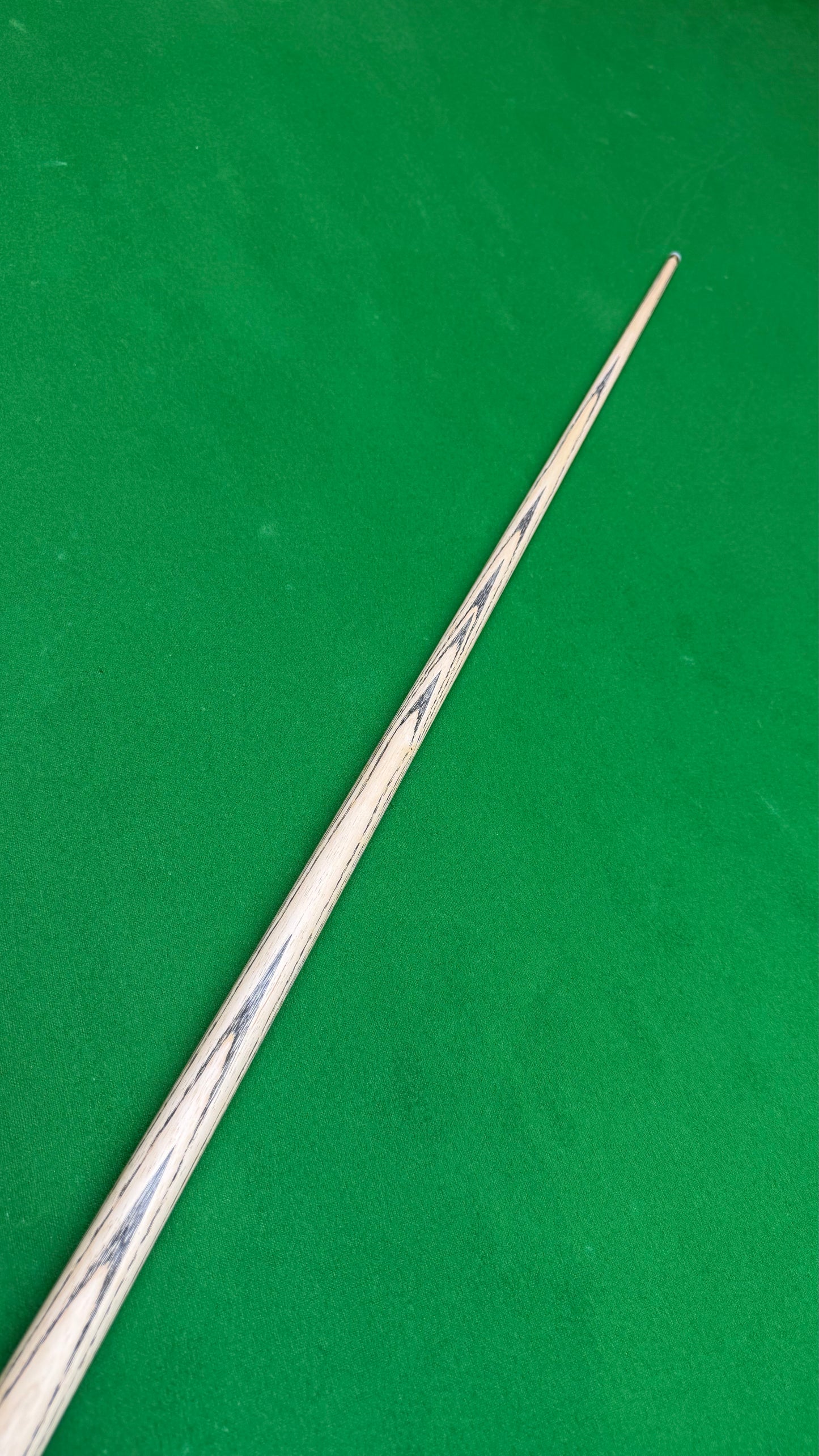 Unique Black Classic – Snooker Cue |Tip 9.4 mm| 58”| 18.2 oz | 29.5