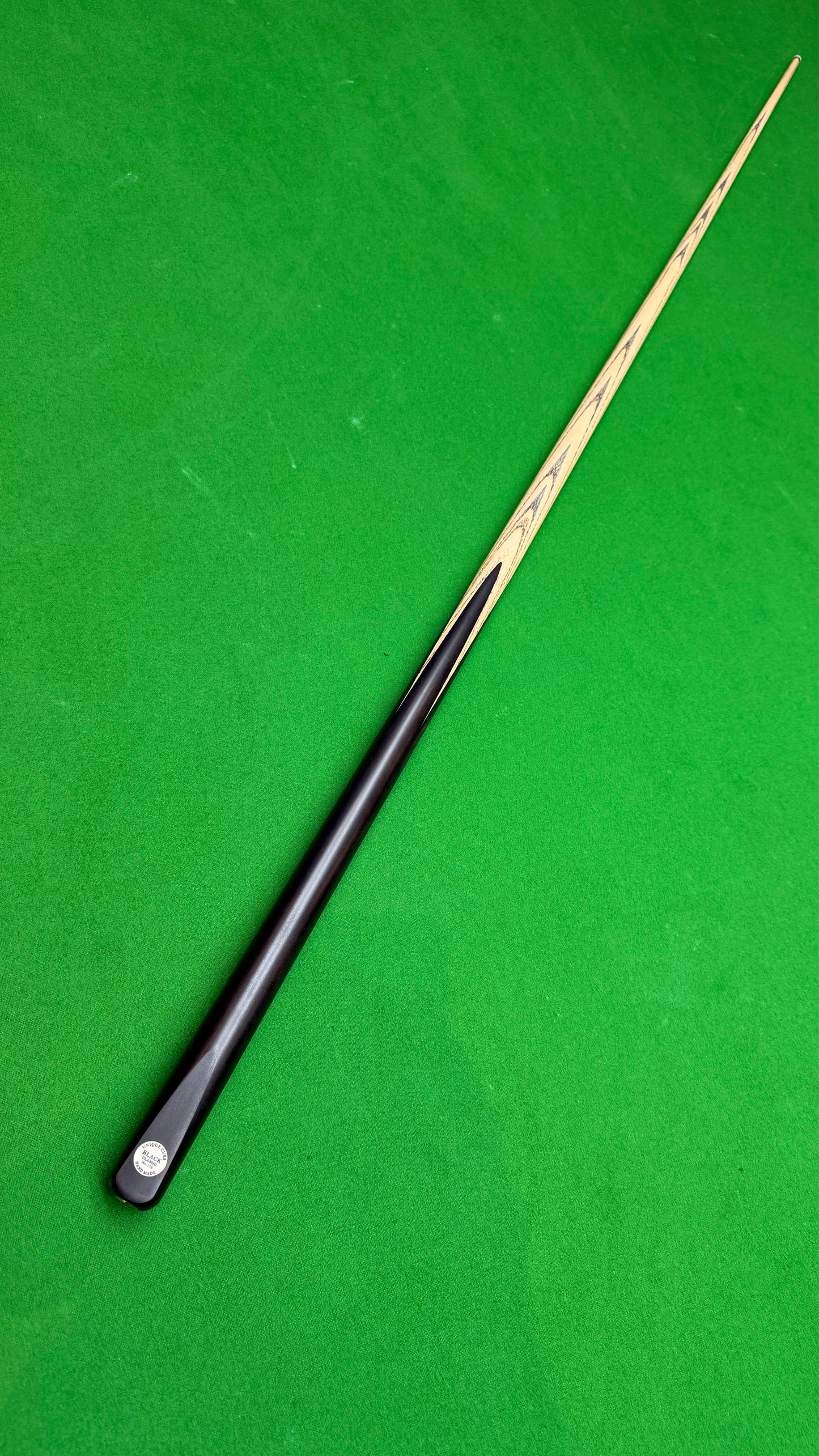 Unique Black Classic – Snooker Cue |Tip 9.4 mm| 58”| 18.2 oz | 29.5