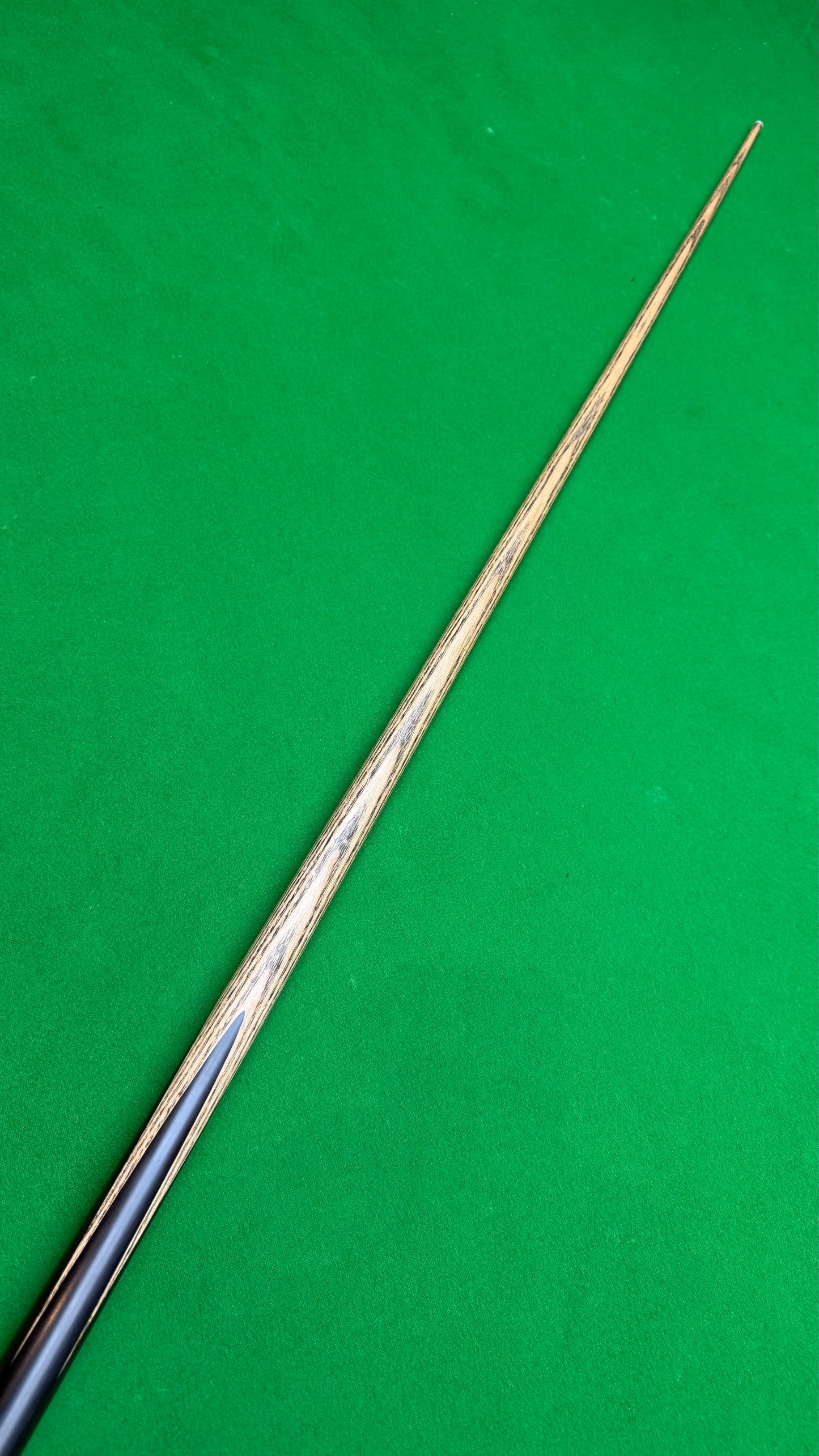 Serie 2 – Asia Cue– Pool Cue |Tip 8.5 mm| 58”| 18 oz | 29