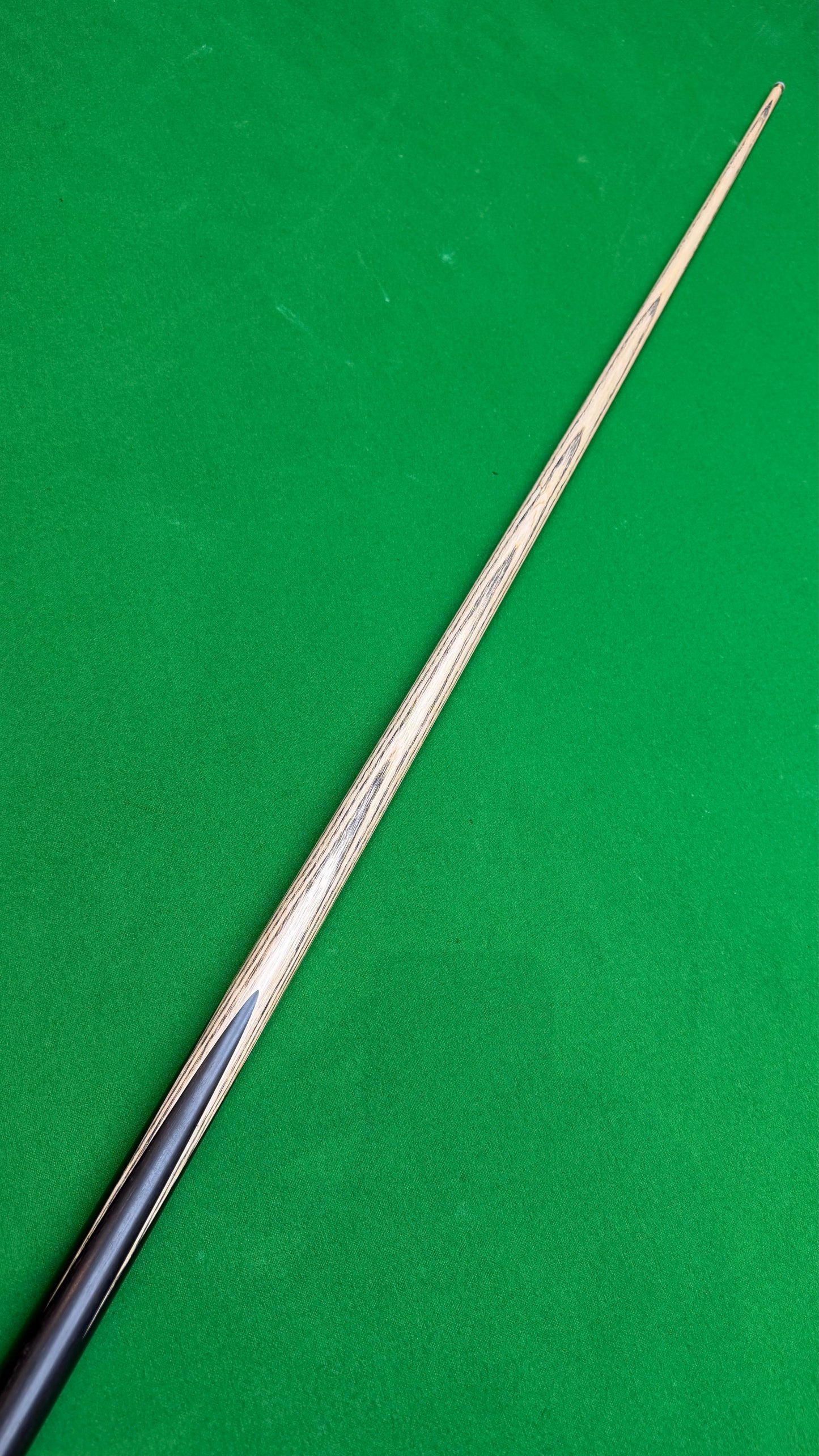 Unique Black Classic – Snooker Cue |Tip 9.5 mm| 58”| 18.2 oz | 29.5
