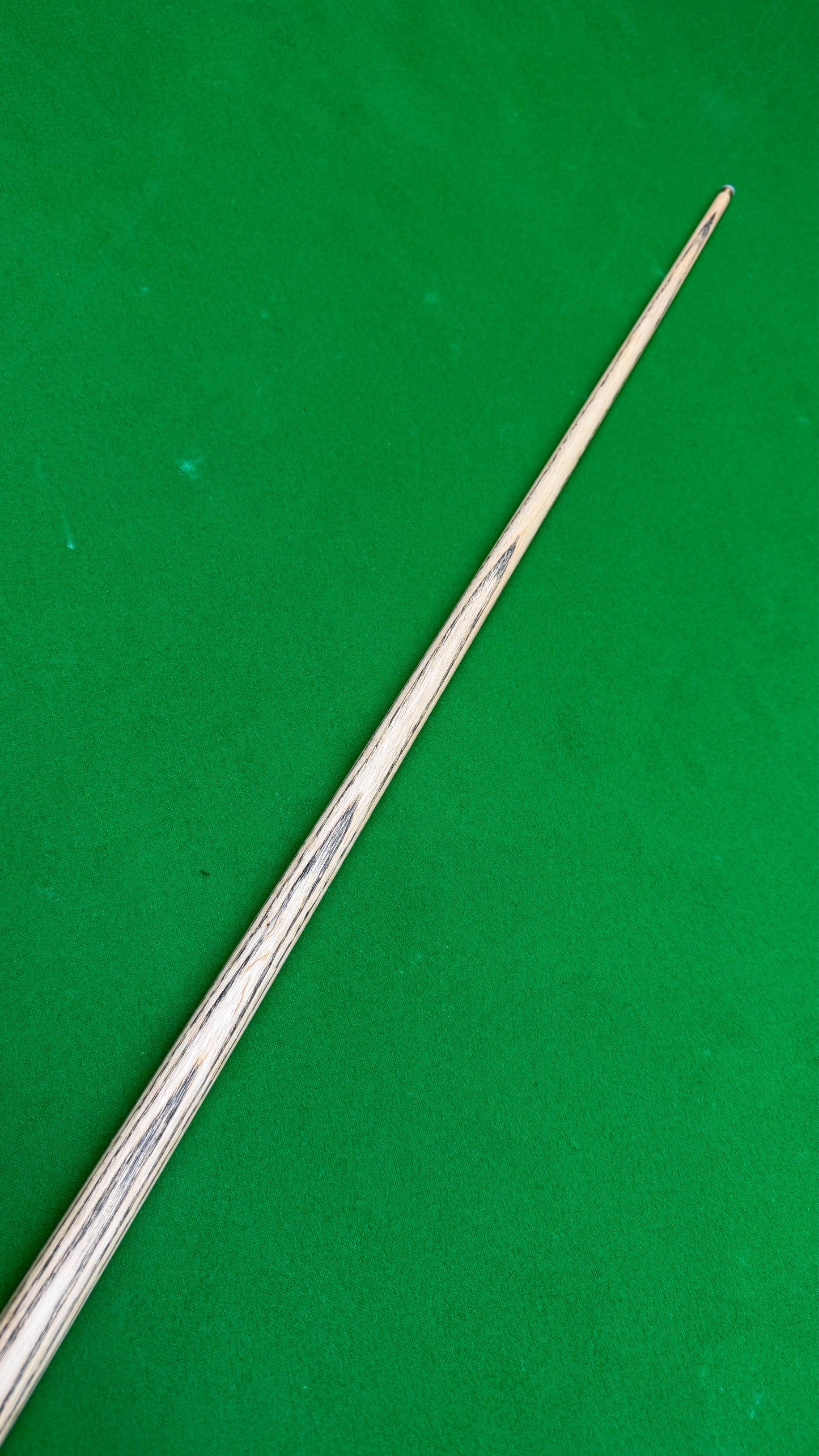Unique Black Classic – Snooker Cue |Tip 9.5 mm| 58”| 18.2 oz | 29.5