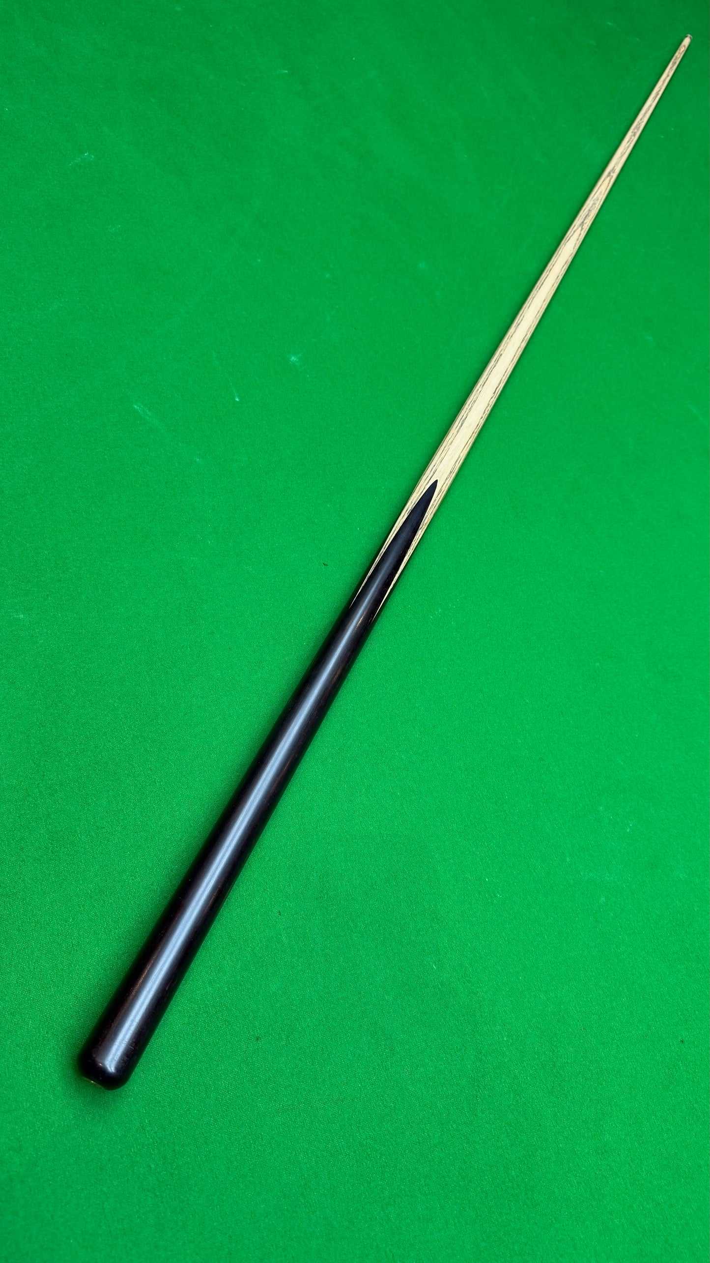 Unique Black Classic – Snooker Cue |Tip 9.5 mm| 58”| 18.2 oz | 29.5