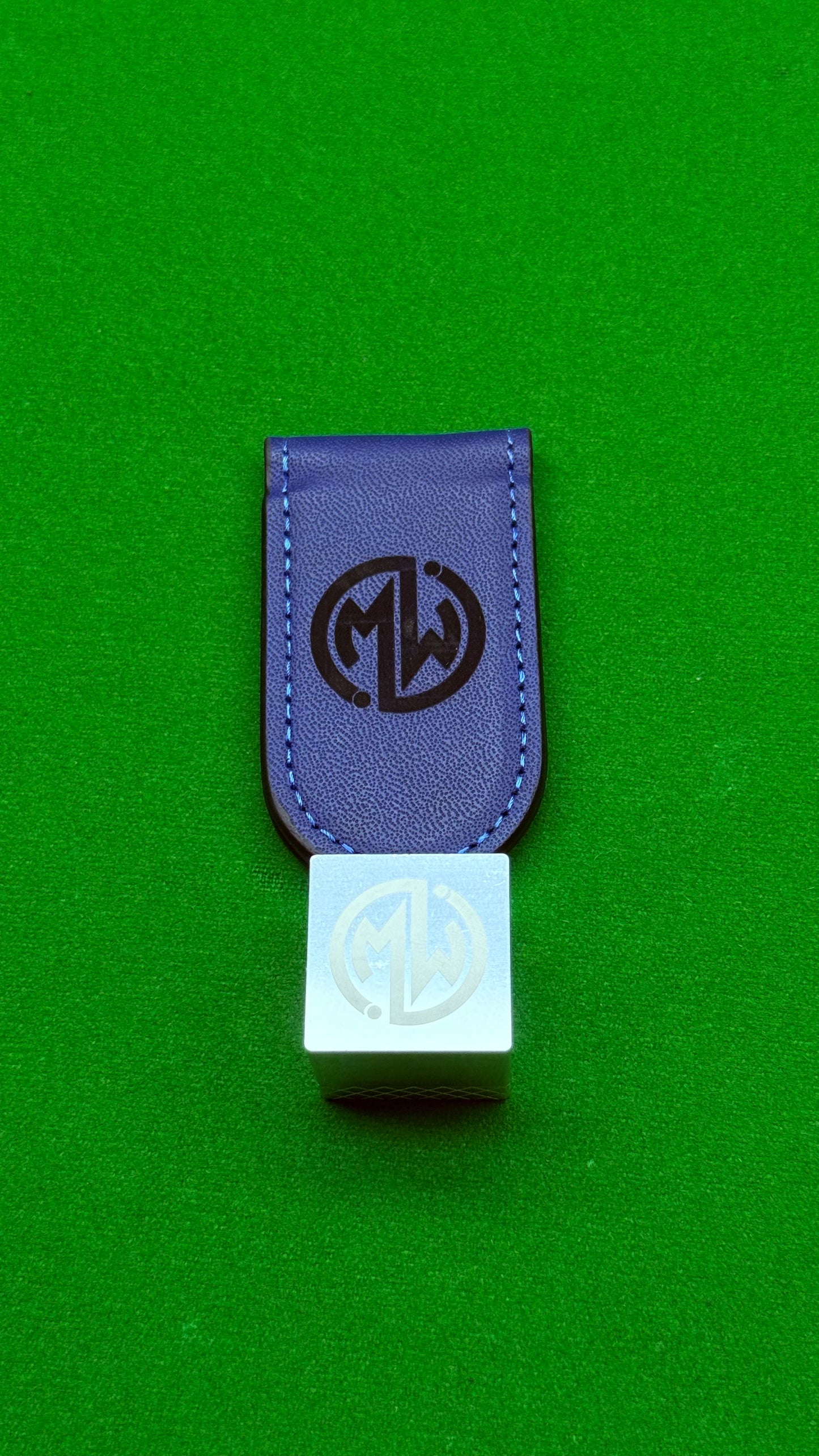 Mark Williams Magnetic Chalk clips  blue square for Snooker & Pool Cues – CueShop Maroc