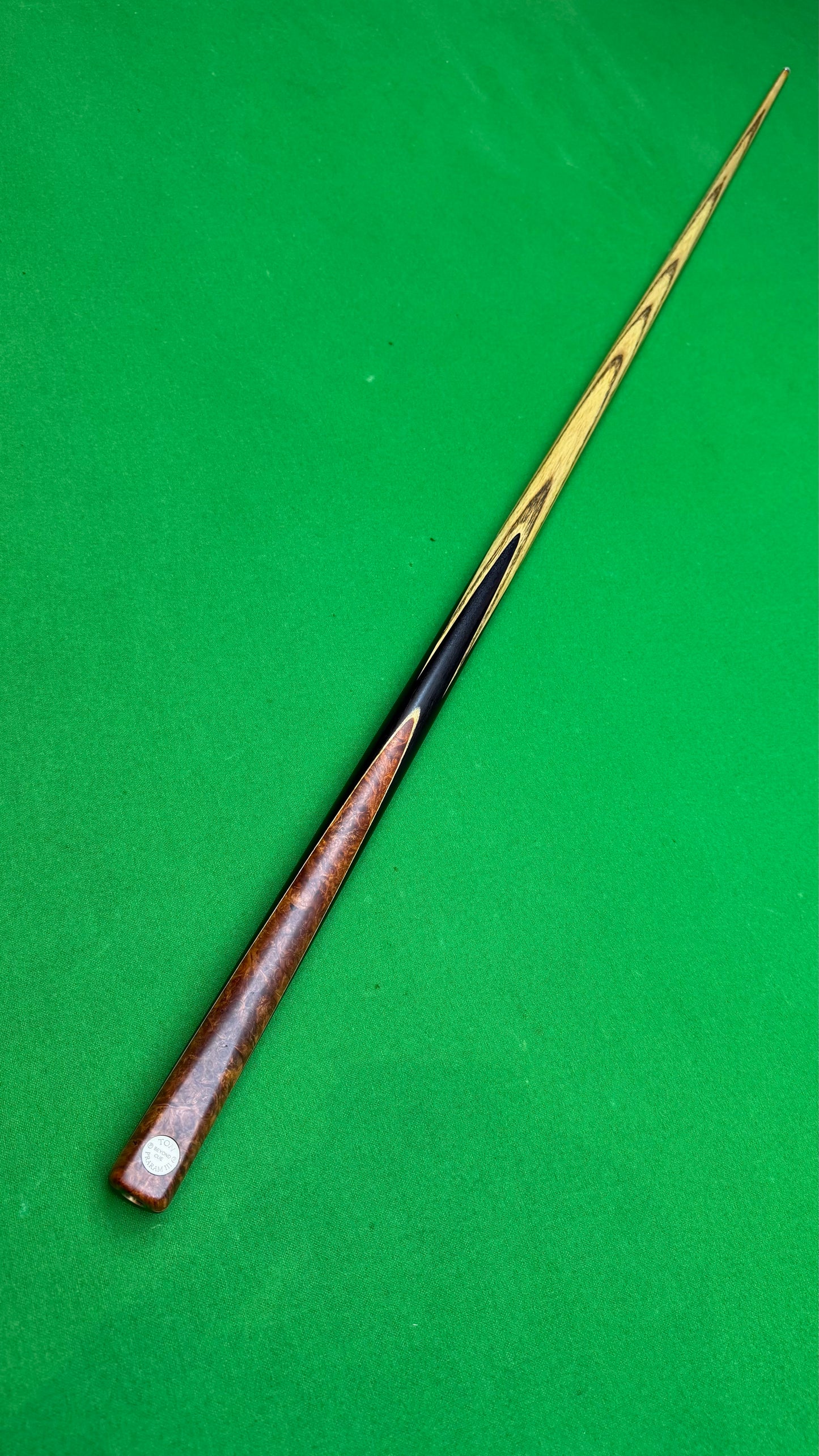 Ton Praram III Beyond Pro – Snooker Cue |Tip 9.4 mm| 58”| 18 oz | 29.5