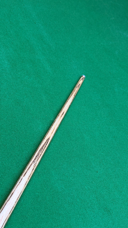 Ton Praram III Série 2 Pro Cue – Handmade Ash Snooker Cue – 57.5” / 9.4 mm Tip / 18.2 oz | CueShop Morocco