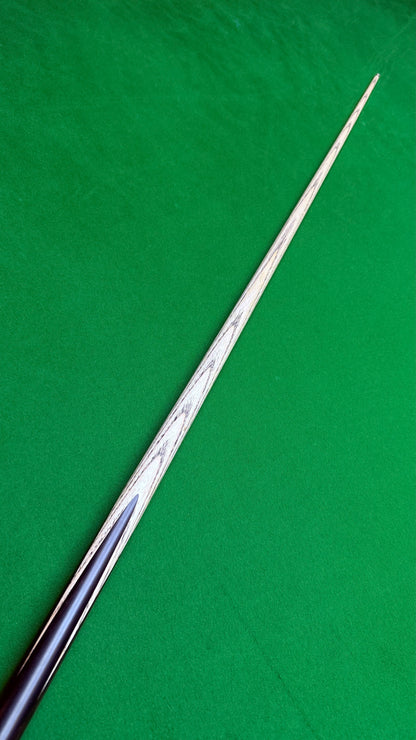 Unique Black classic n°146– Queue de snooker artisanale en frêne – Longueur 58” / Tip 8.4 mm / Poids 18 oz | CueShop Maroc